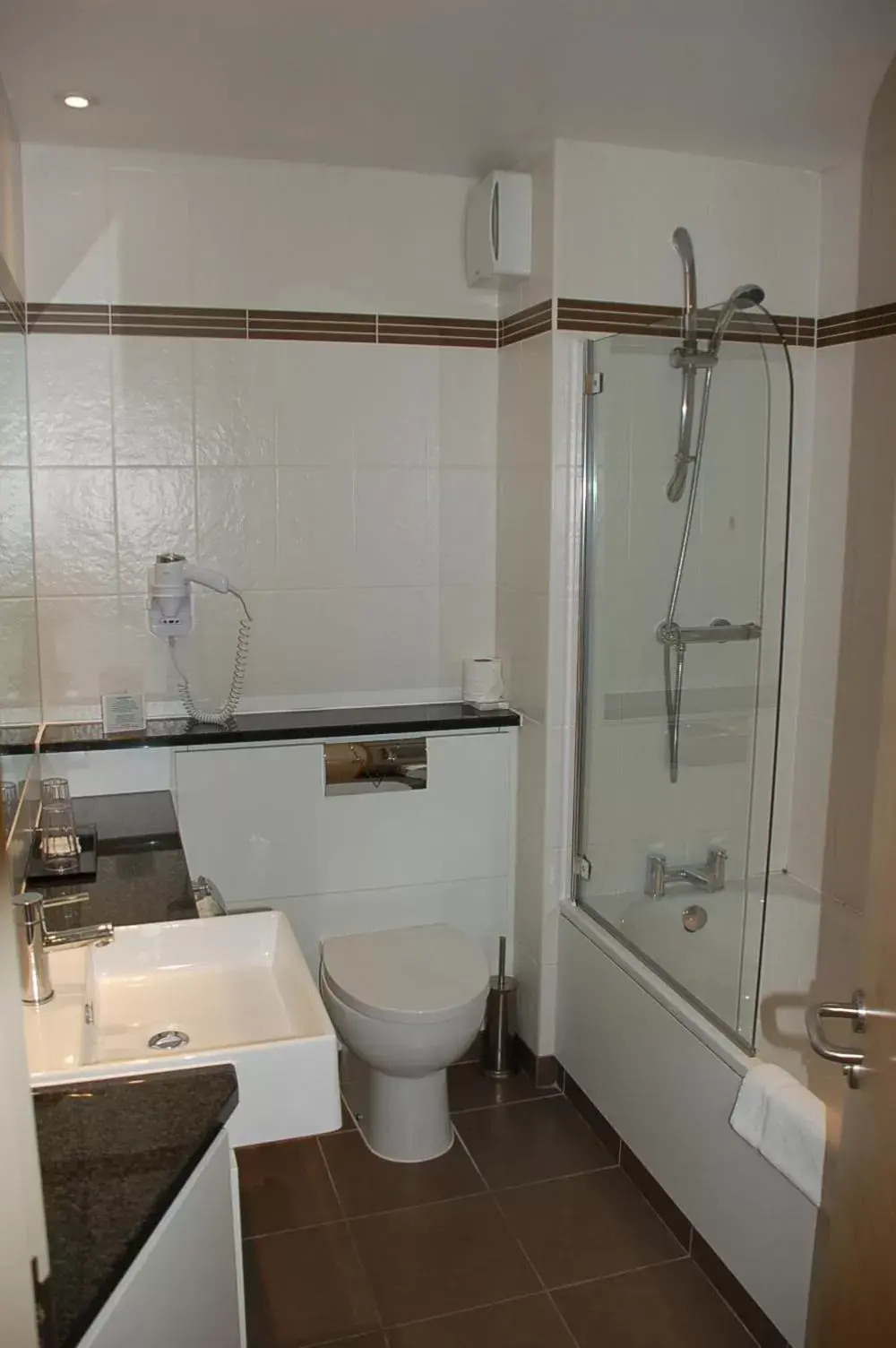 Single Room in Kings Court Hotel Single Room in Kings Court Hotel