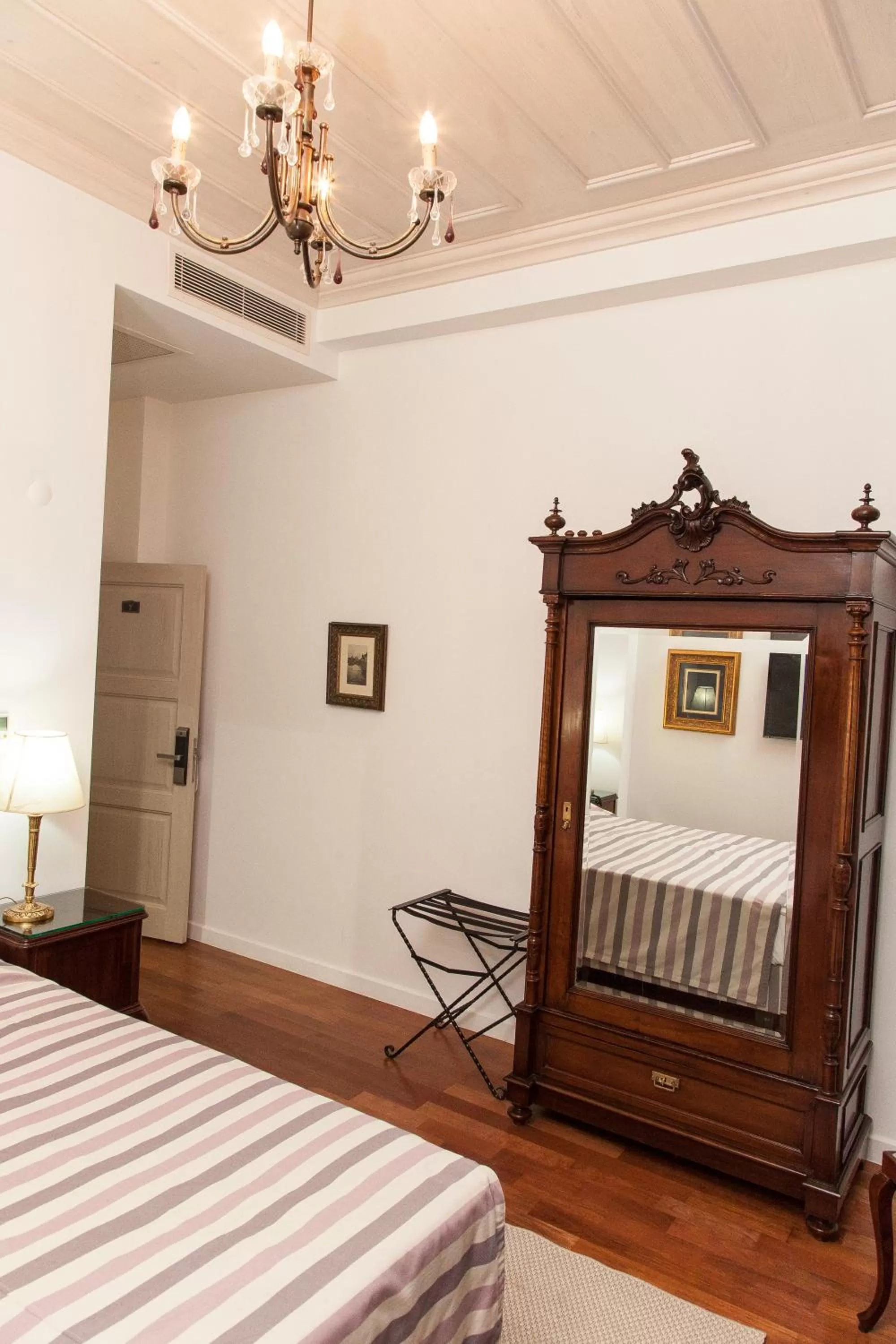 Bedroom, Bed in Villa Pera Suite Hotel