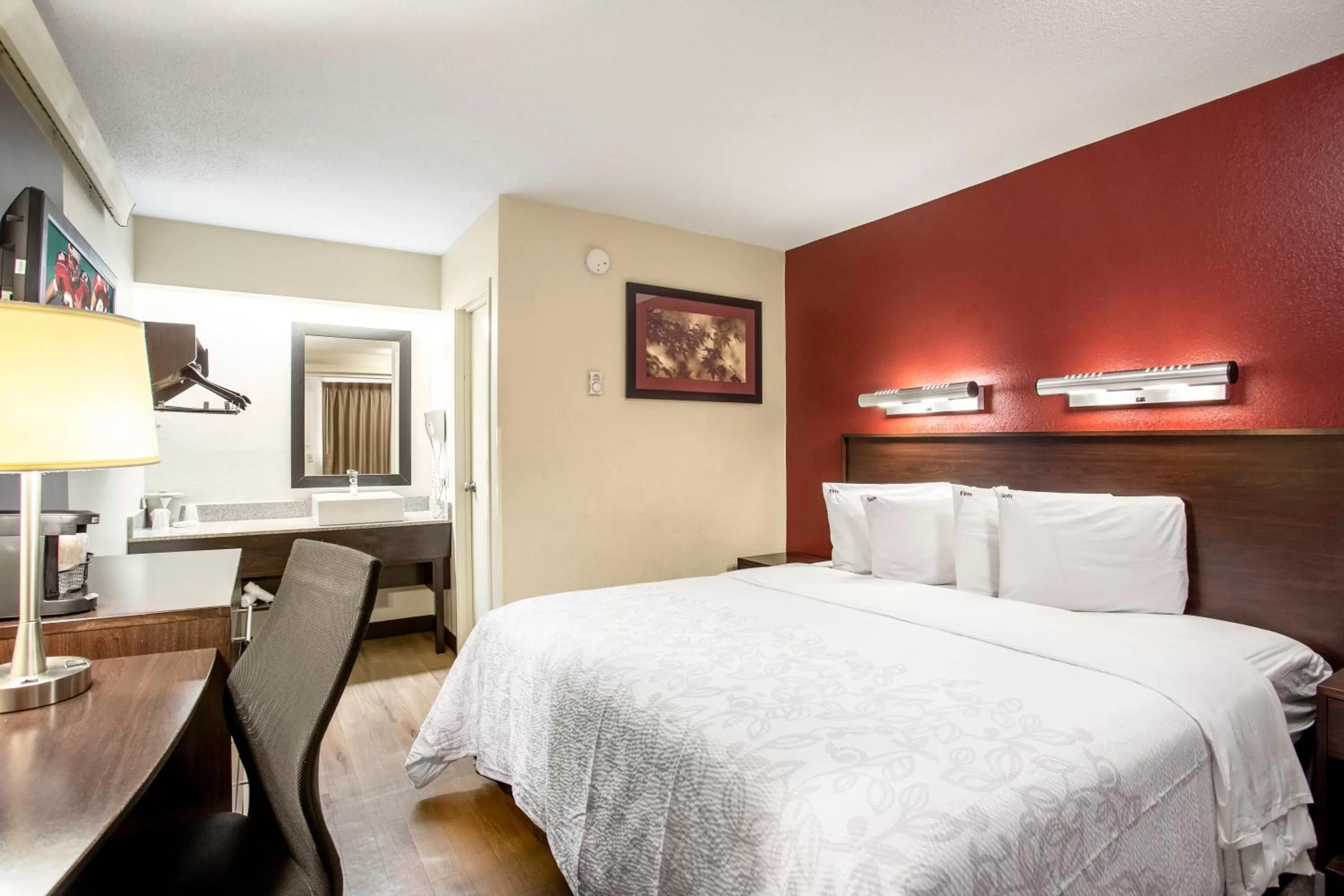 Standard Room with One Double Bed Disability Access Smoke Free in Red Roof Inn PLUS+ Pittsburgh South - Airport