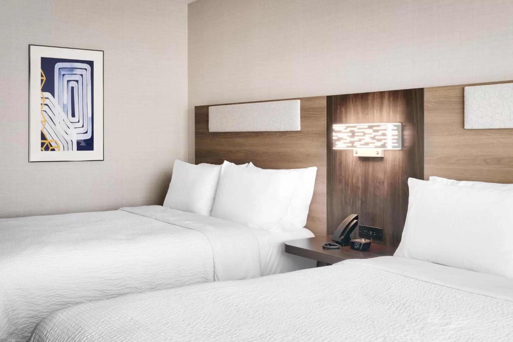 Photo of the whole room, Bed in Holiday Inn Express and Suites Helena by IHG