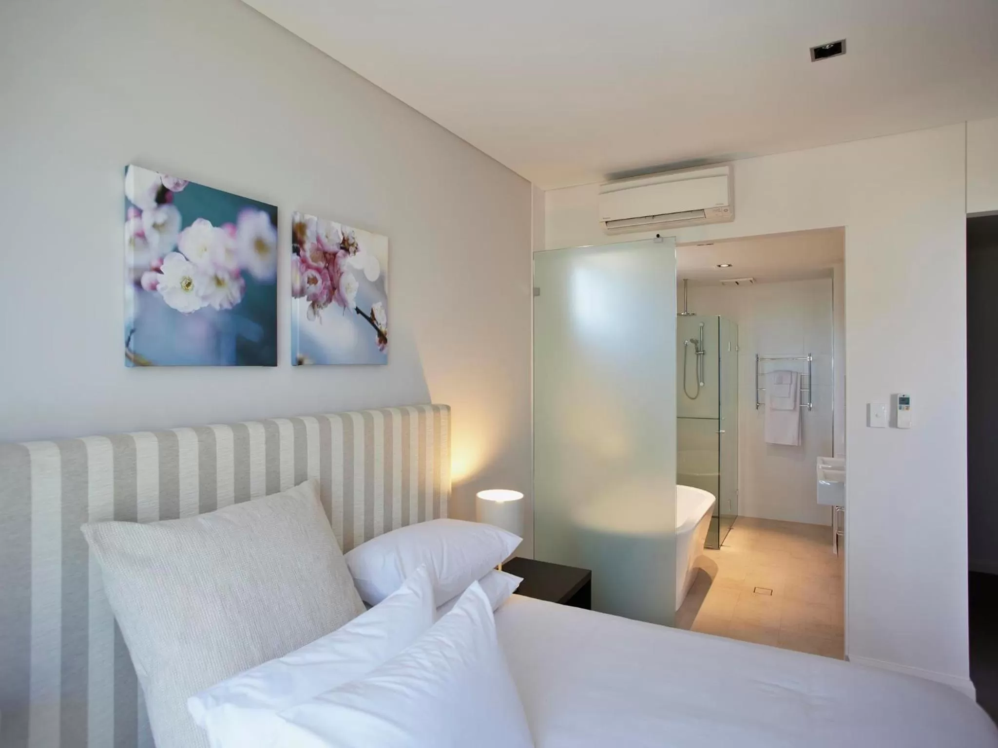 Bed in Aqua Resort Busselton