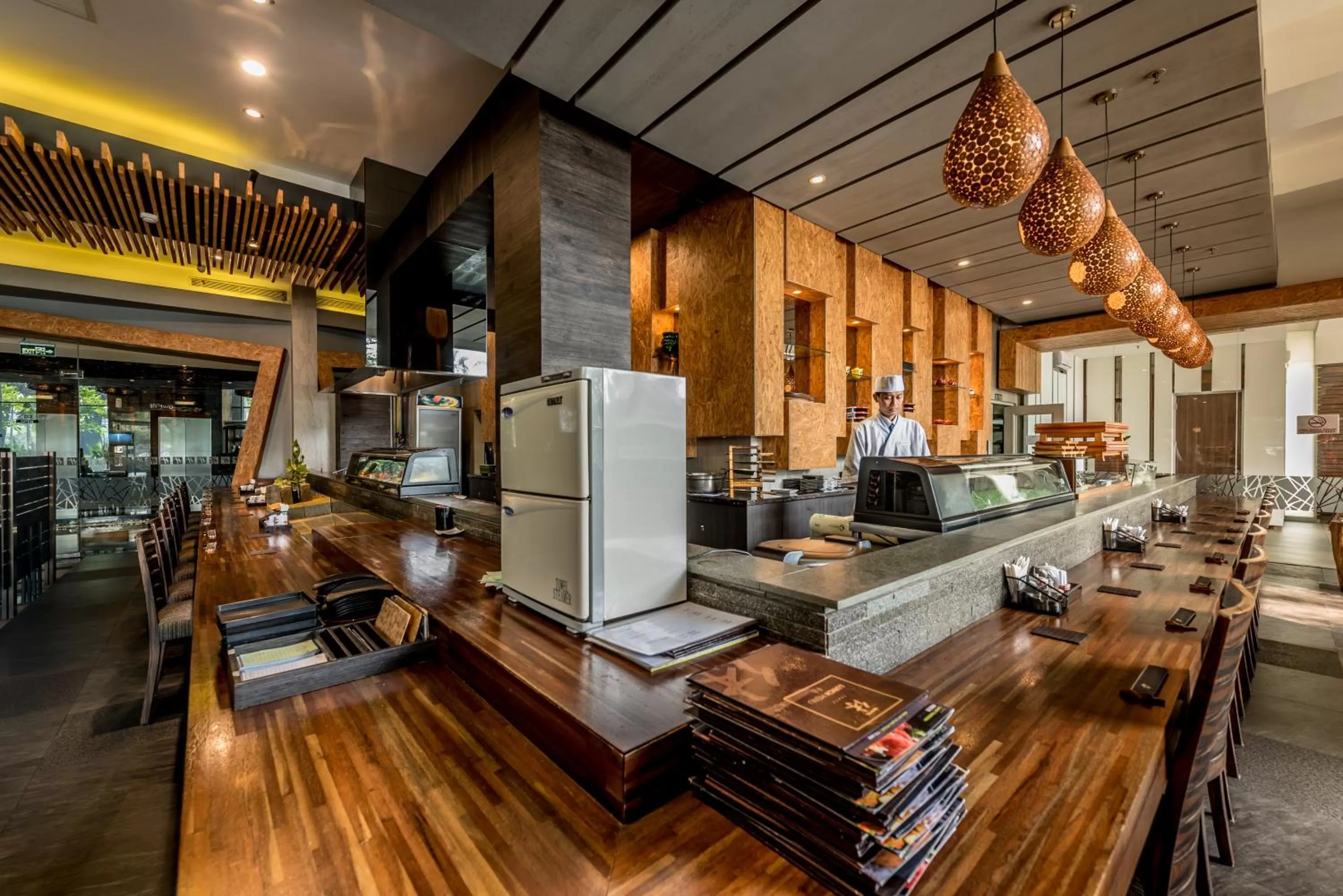 Restaurant/places to eat in Holiday Inn Cikarang Jababeka by IHG