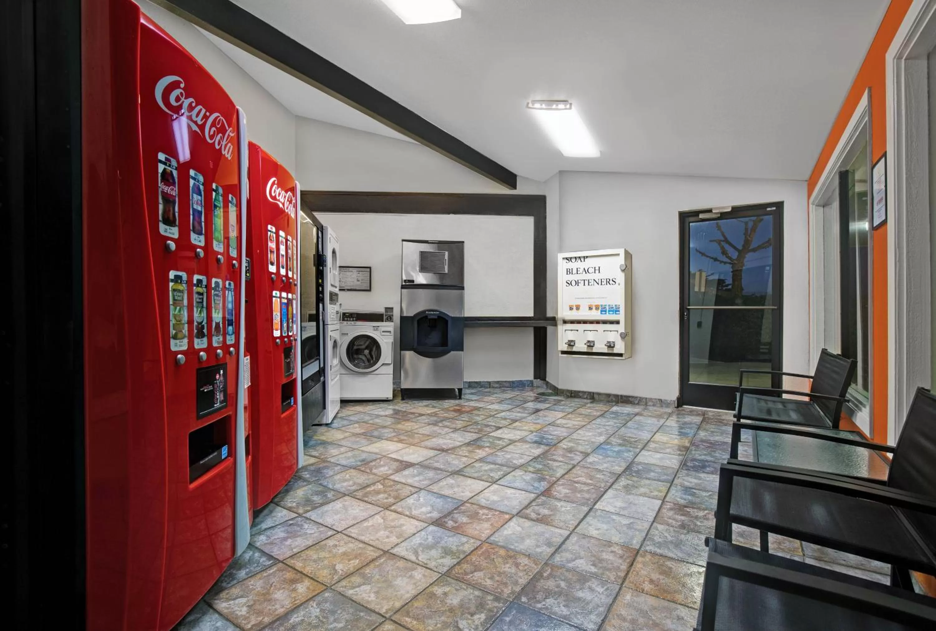 vending machine in Motel 6-Marina, CA - Monterey