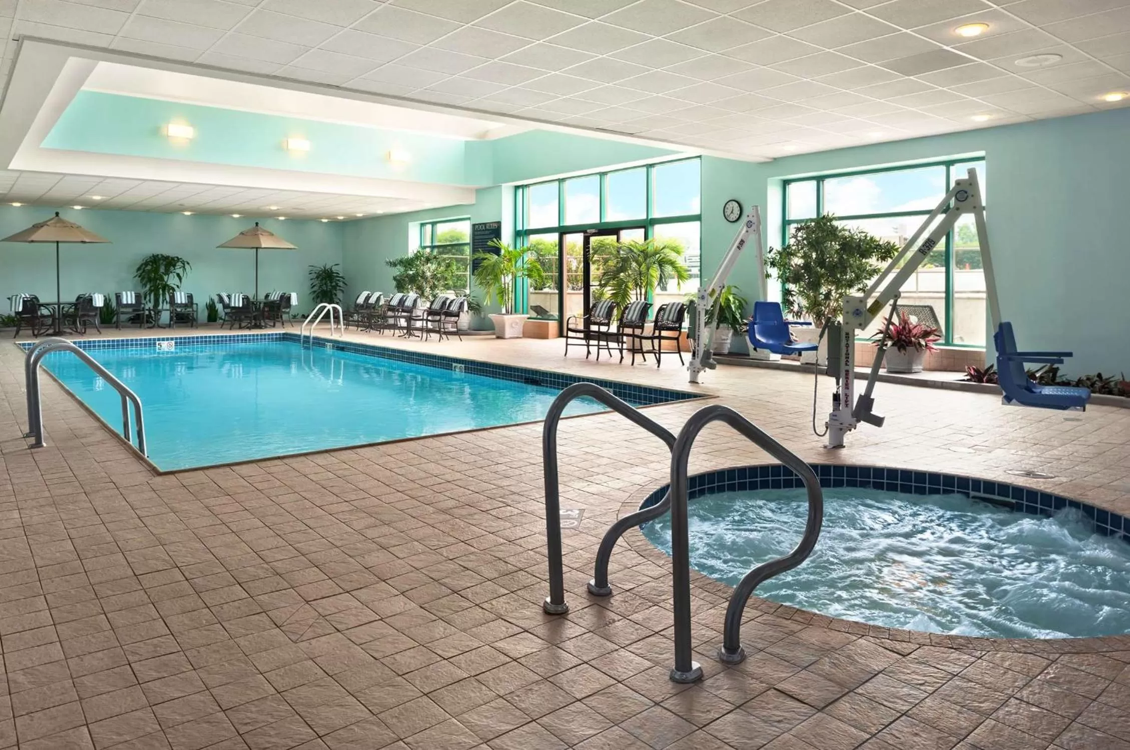 Pool view in Embassy Suites by Hilton Chicago Lombard