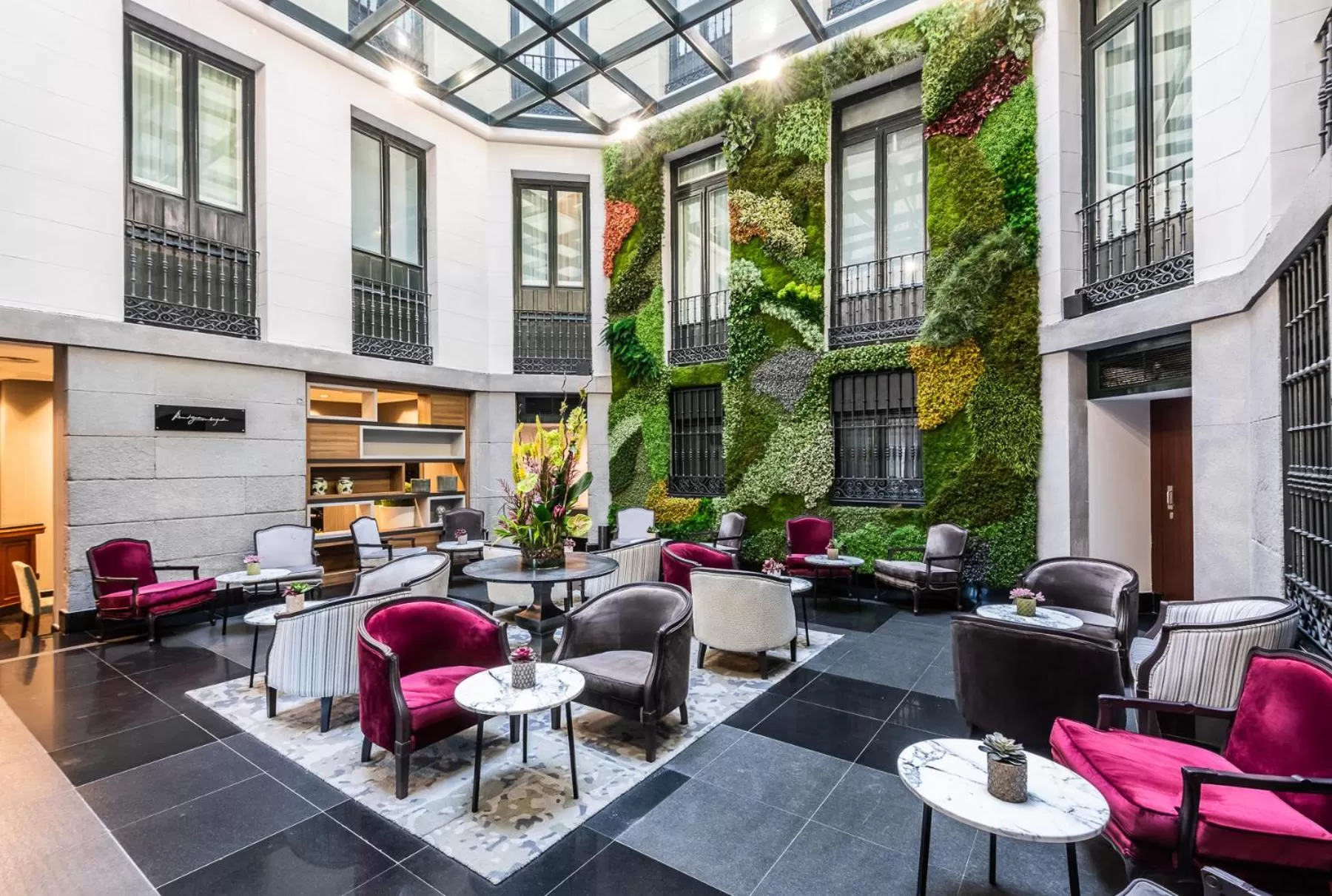 Patio in Intelier Palacio San Martin