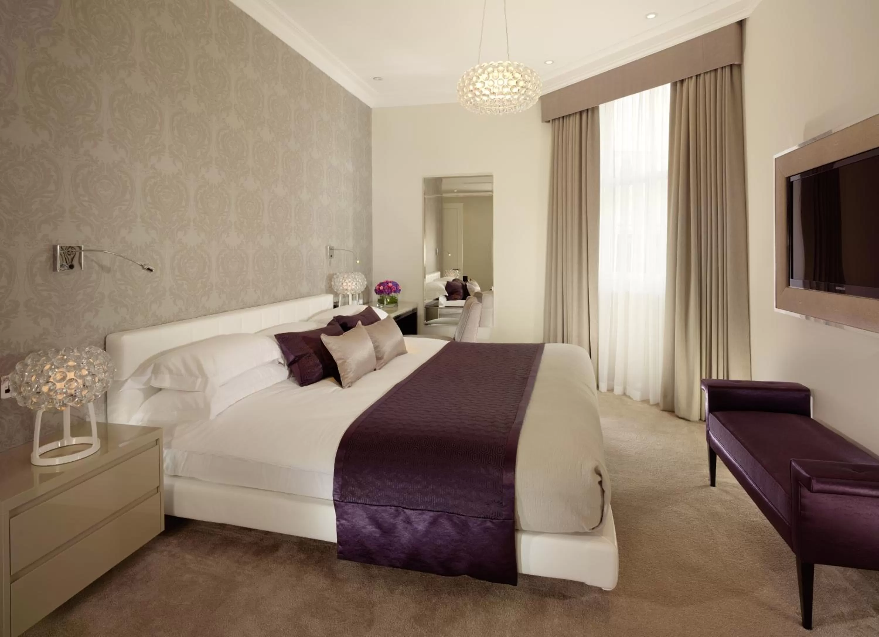 Bed in Taj 51 Buckingham Gate Suites and Residences