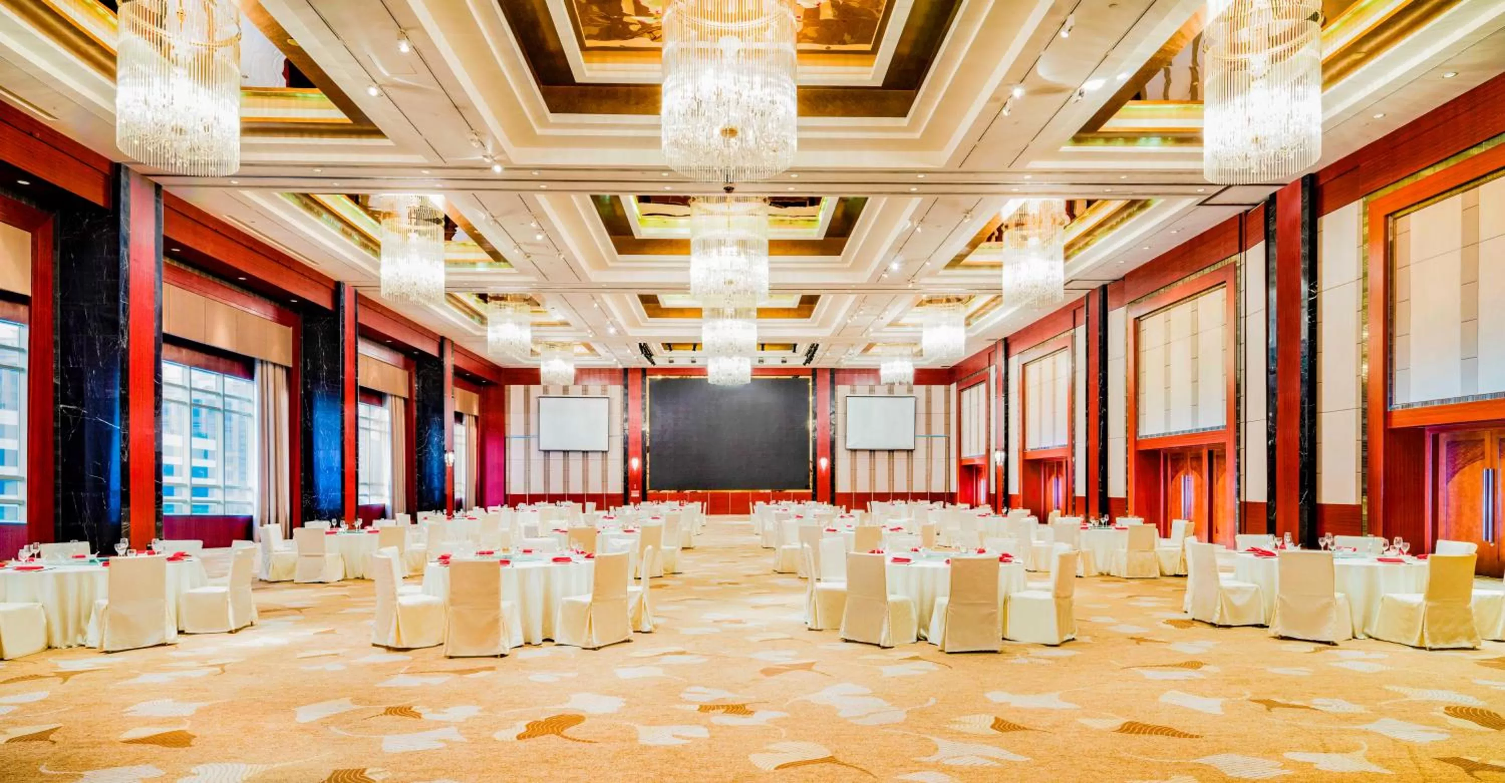 Banquet/Function facilities in Sheraton Dongguan Hotel