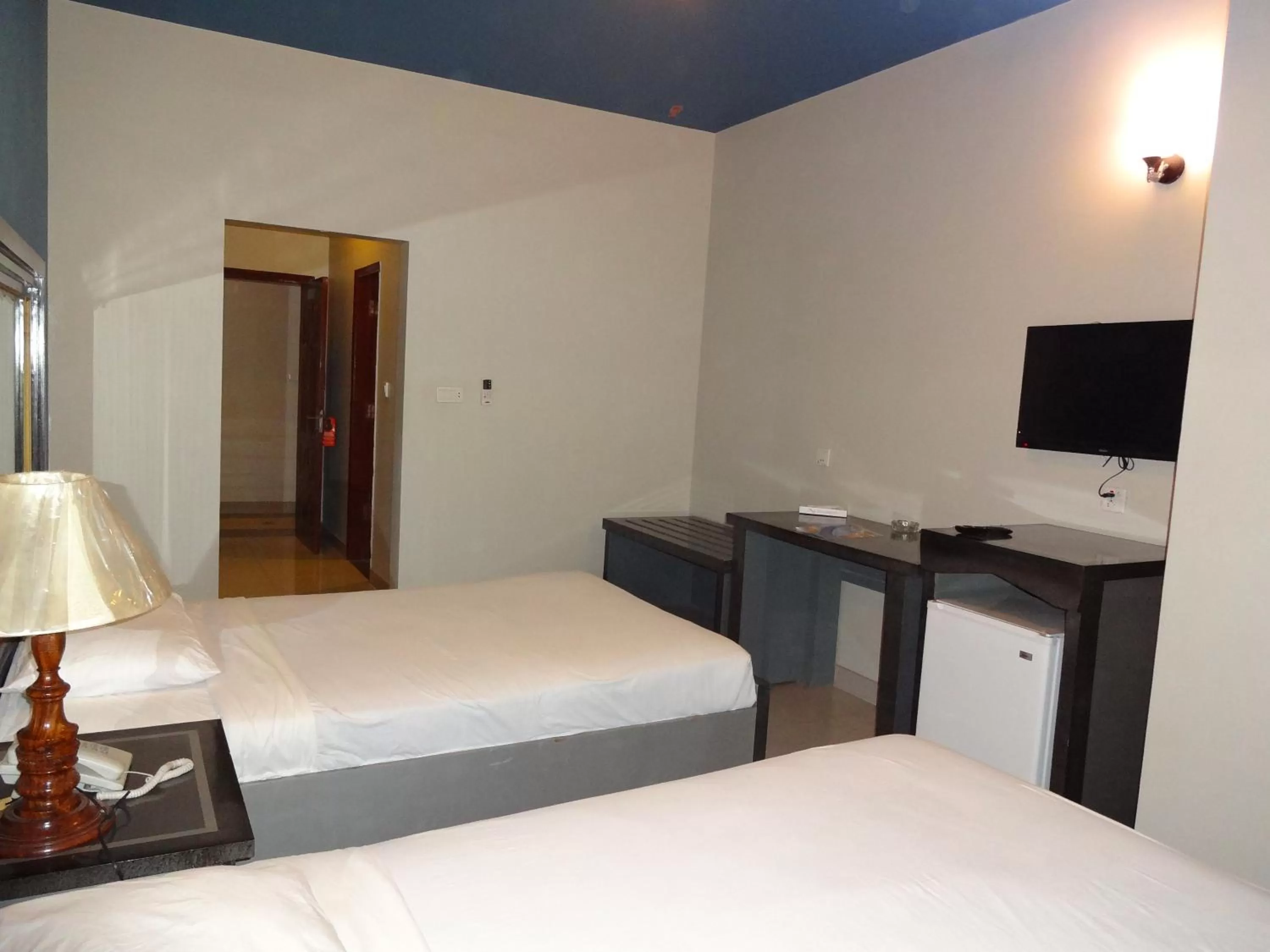 Photo of the whole room, Bed in Hotel Sky Towers