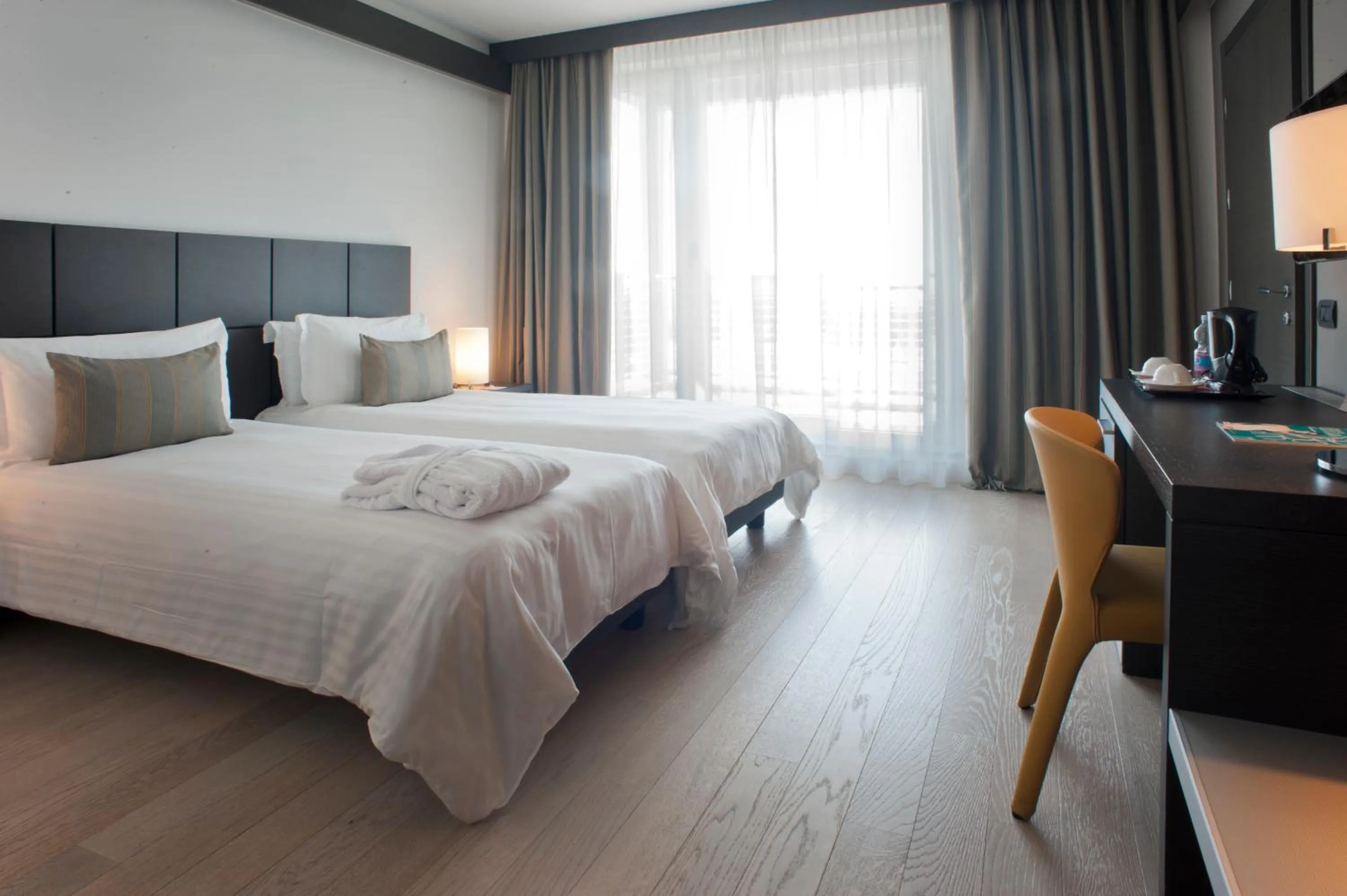 Bed in Domina Milano Fiera