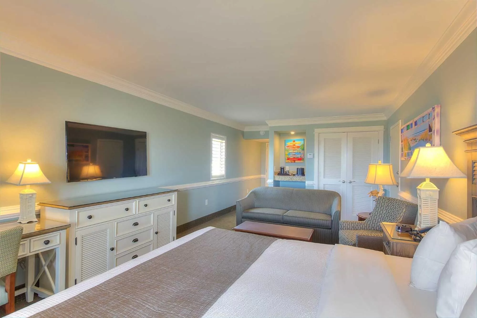 Seating area, Bed in Shutters on the Banks