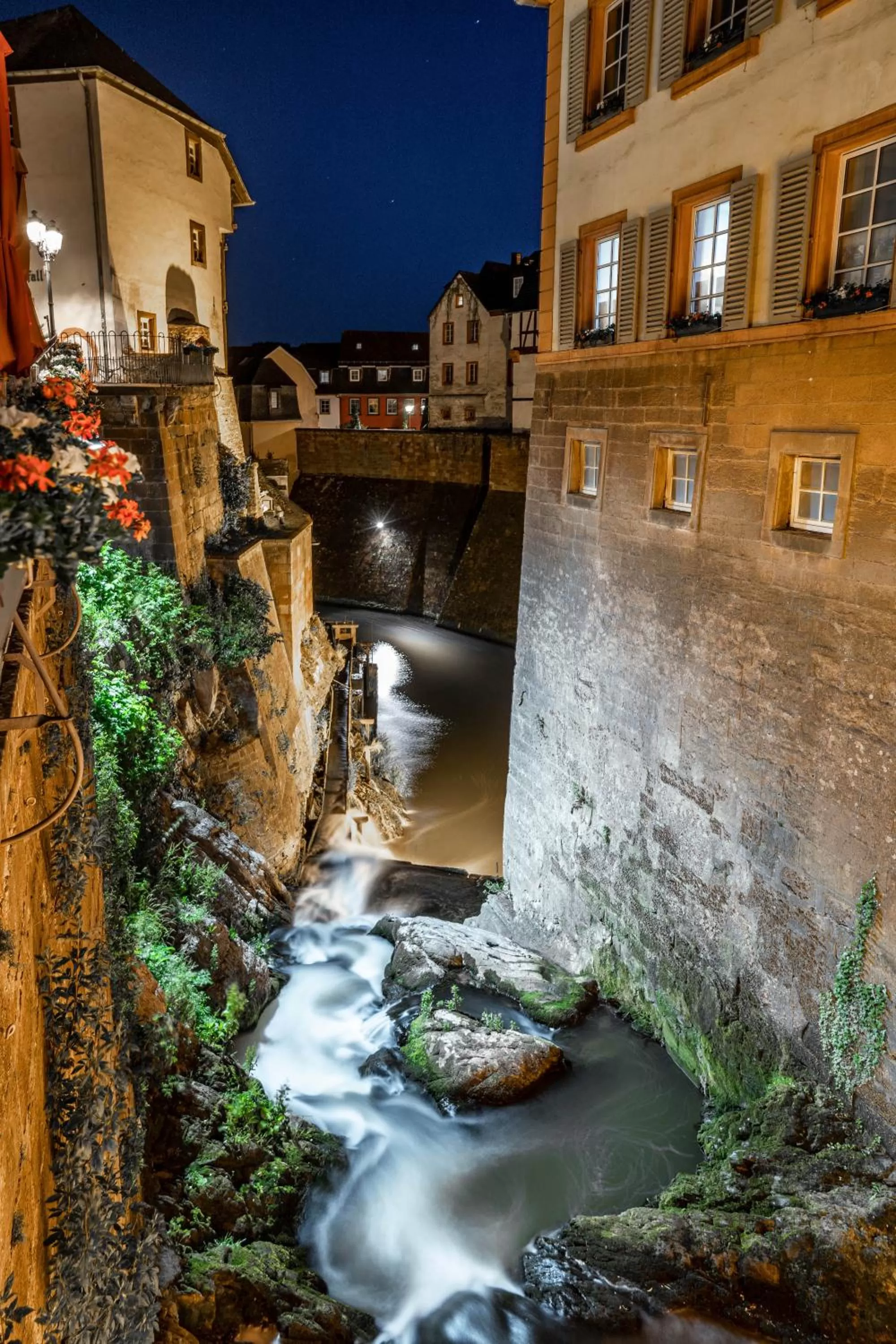 Nearby landmark in Saar Galerie