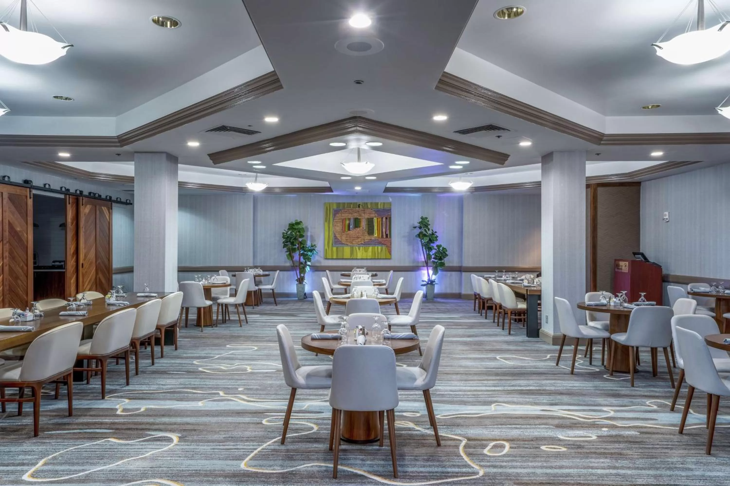 Restaurant/places to eat in Hilton Memphis