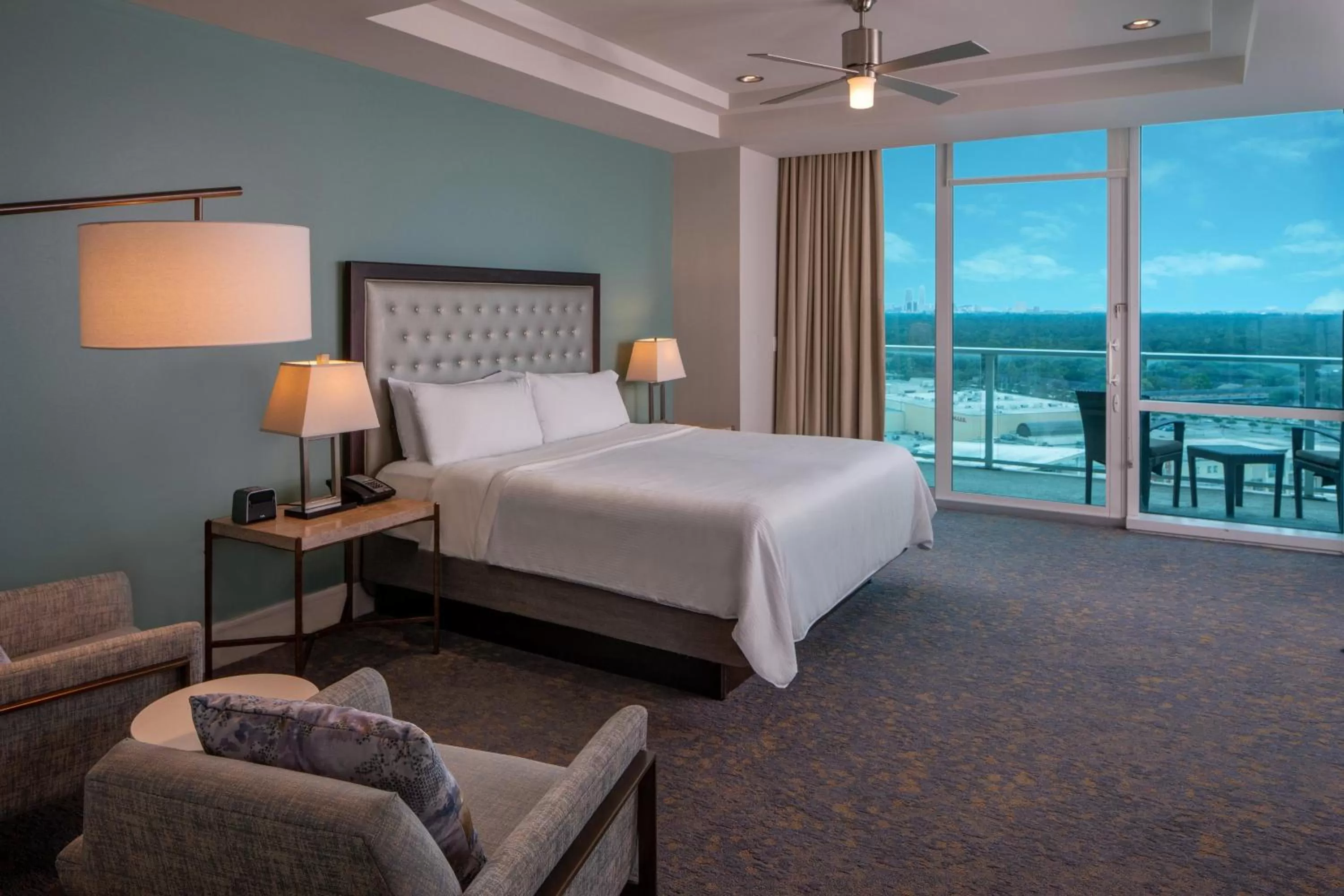Photo of the whole room, Bed in The Westin Houston, Memorial City