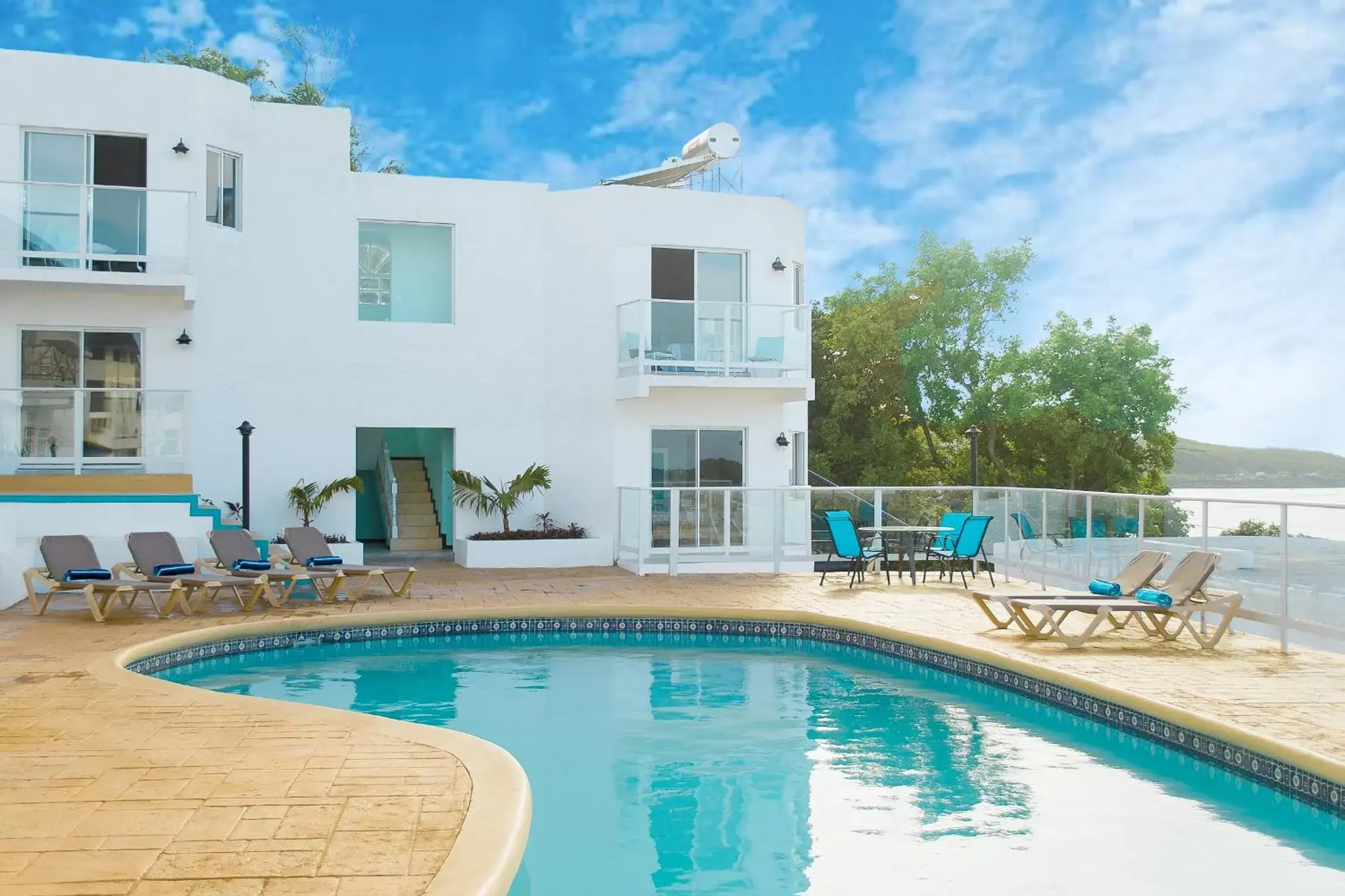 Superior King Room in Luxe Beach Resort Superior King Room in Luxe Beach Resort