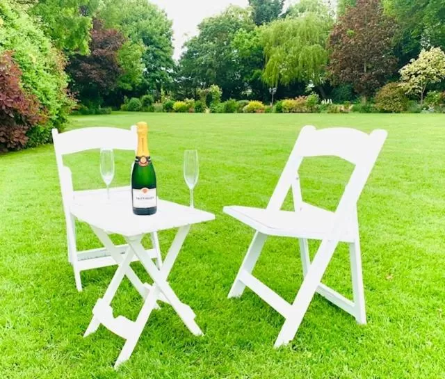 Garden in The Stanwick Hotel