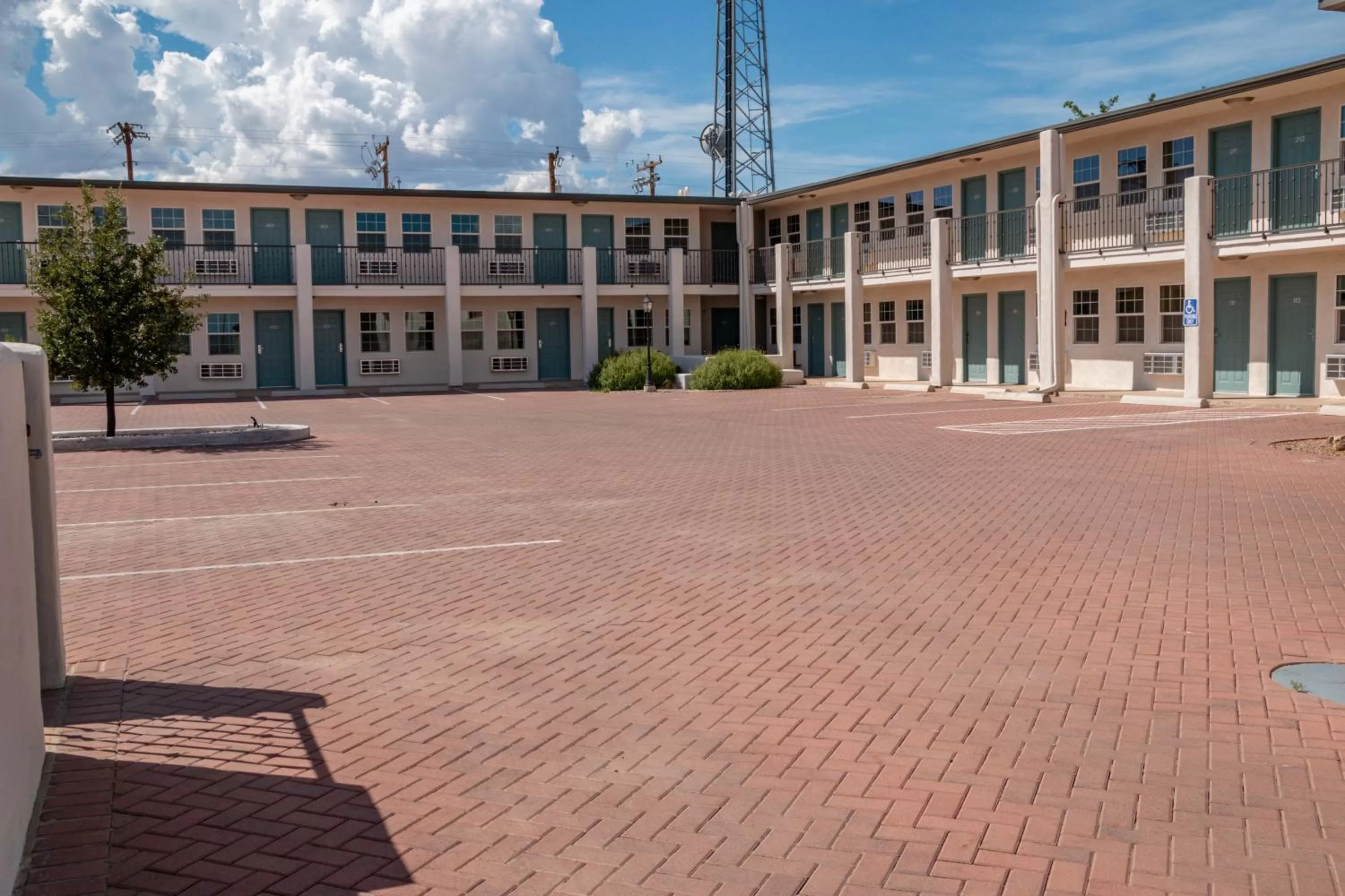 Property building in Arizona Sunset Inn & Suites