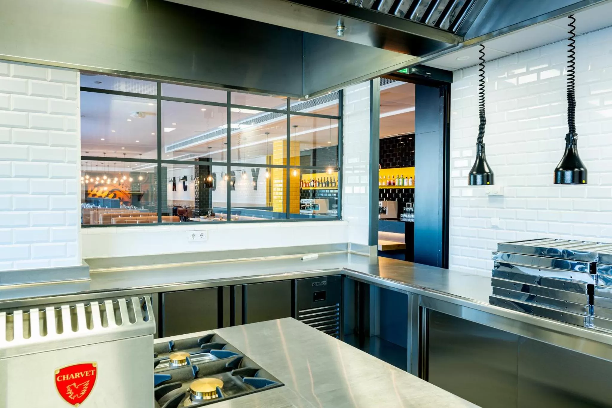 Restaurant/places to eat in L'Azure Hotel 4* Sup