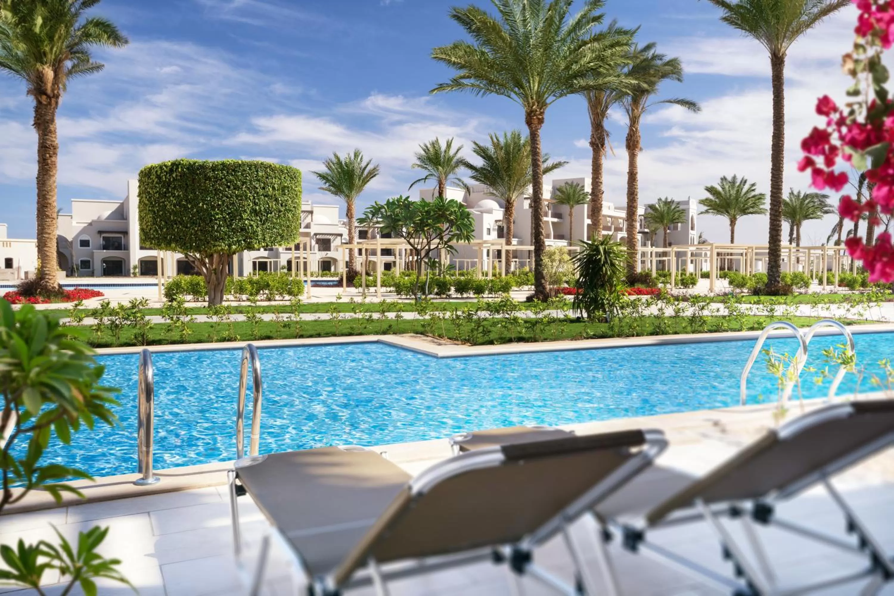 Deluxe Family Swim Up in Steigenberger Alcazar