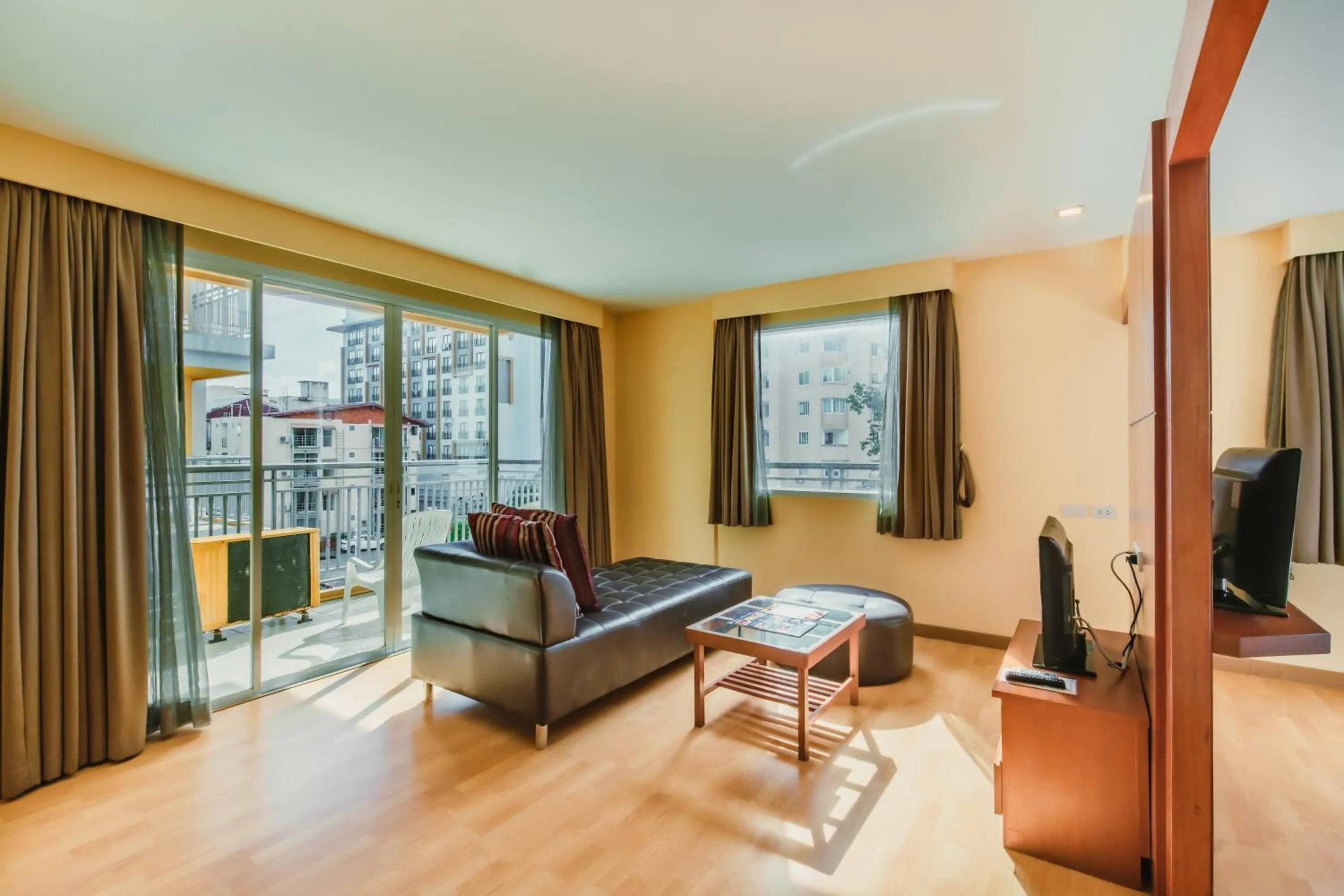 Living room in Elite Suites Patong