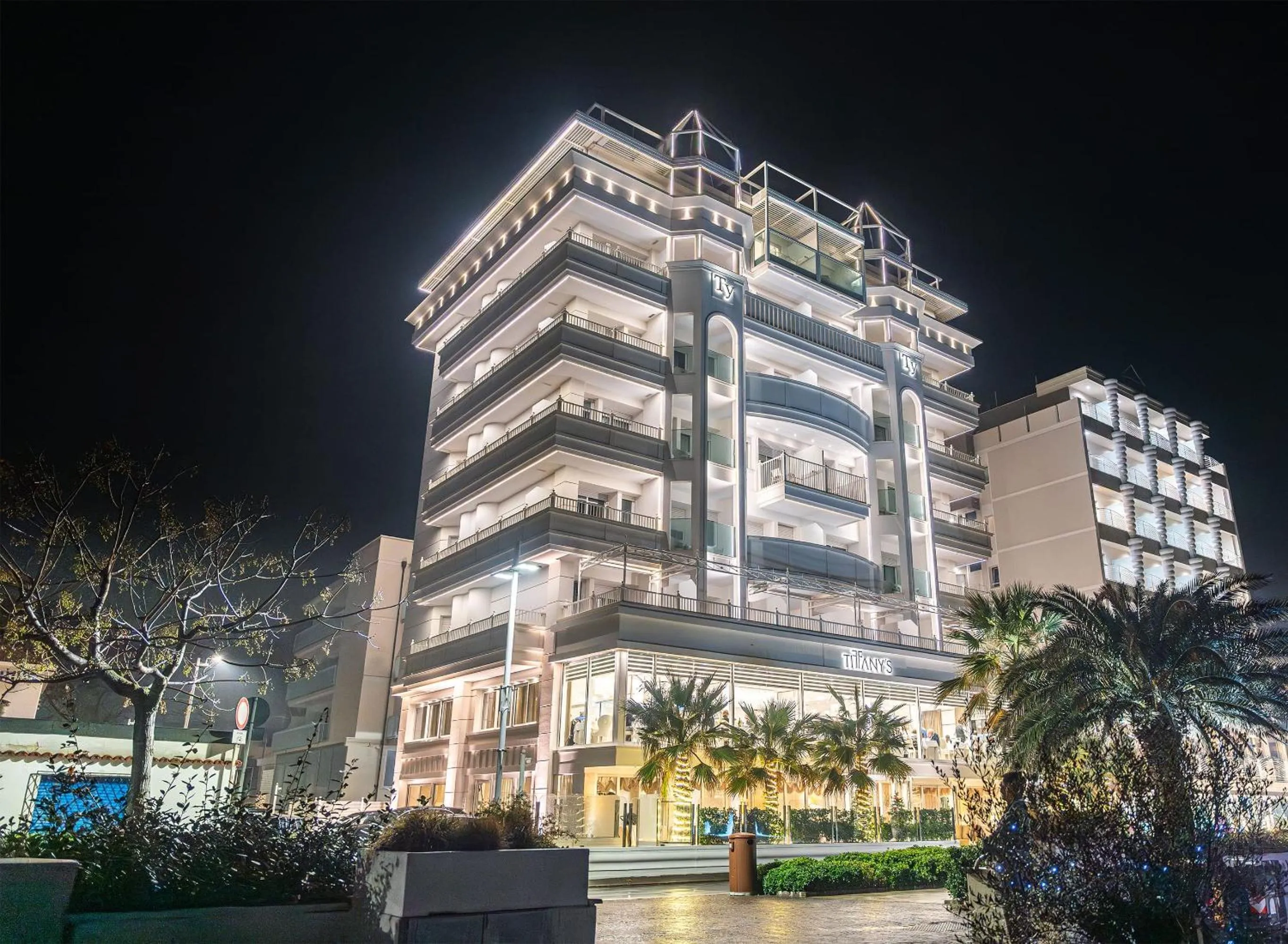 Property building in Hotel Tiffany's