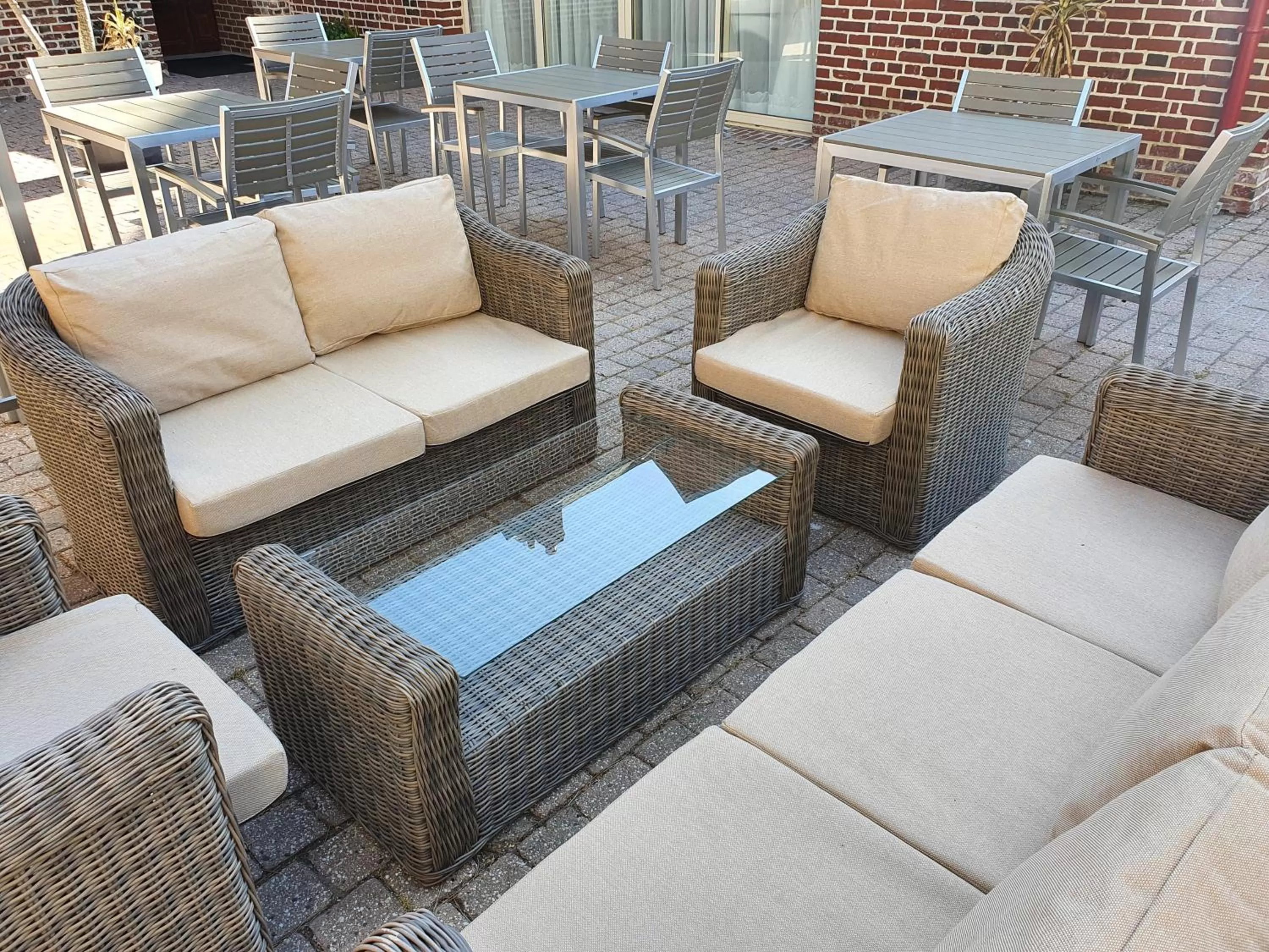 Patio in Hotel Le Saint-Yves