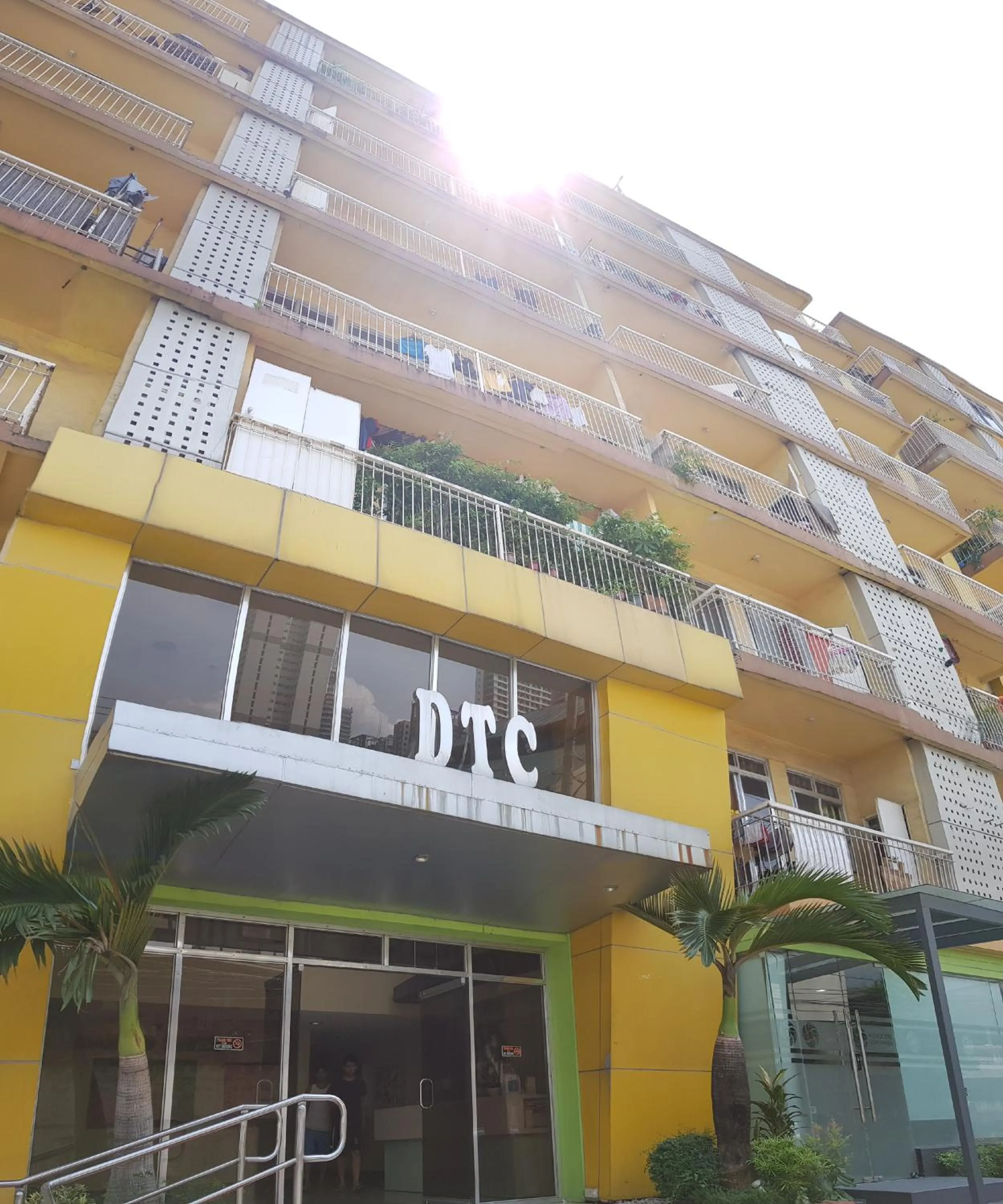 Neighbourhood in Crossroads Hostel Manila