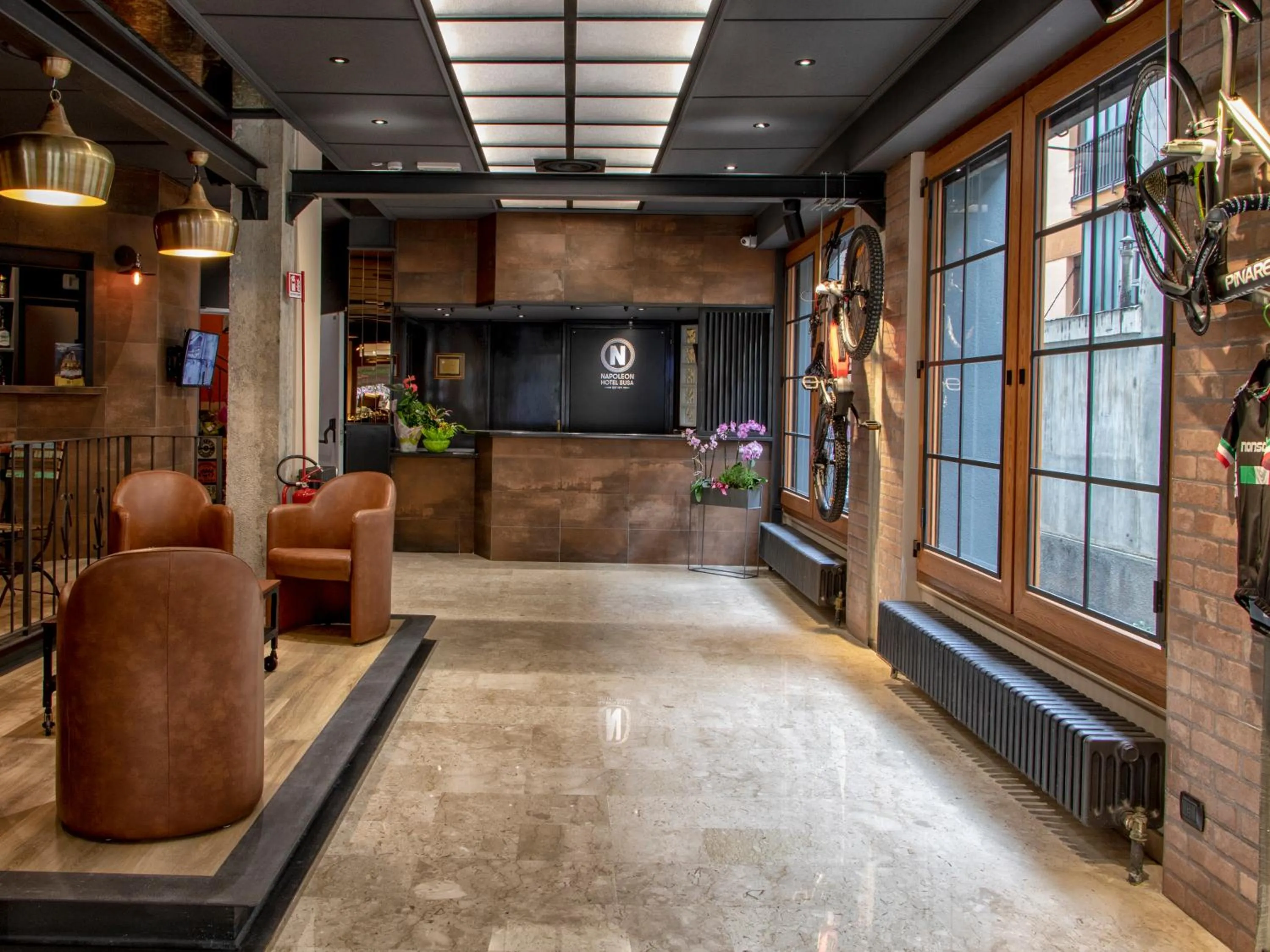 Lobby or reception in Hotel Napoleon Susa