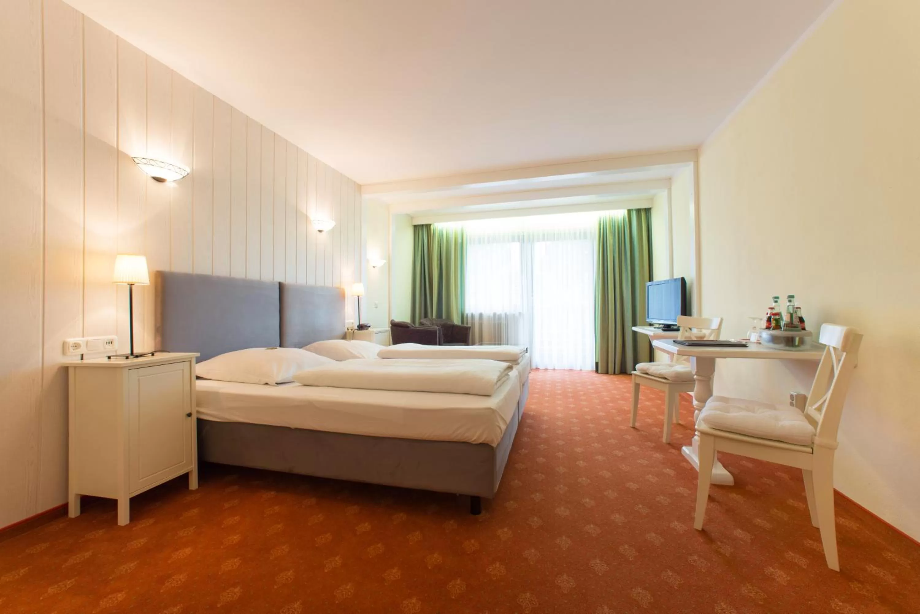 Photo of the whole room, Bed in Hotel Räucherhansl