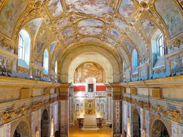 Nearby landmark in The Queen