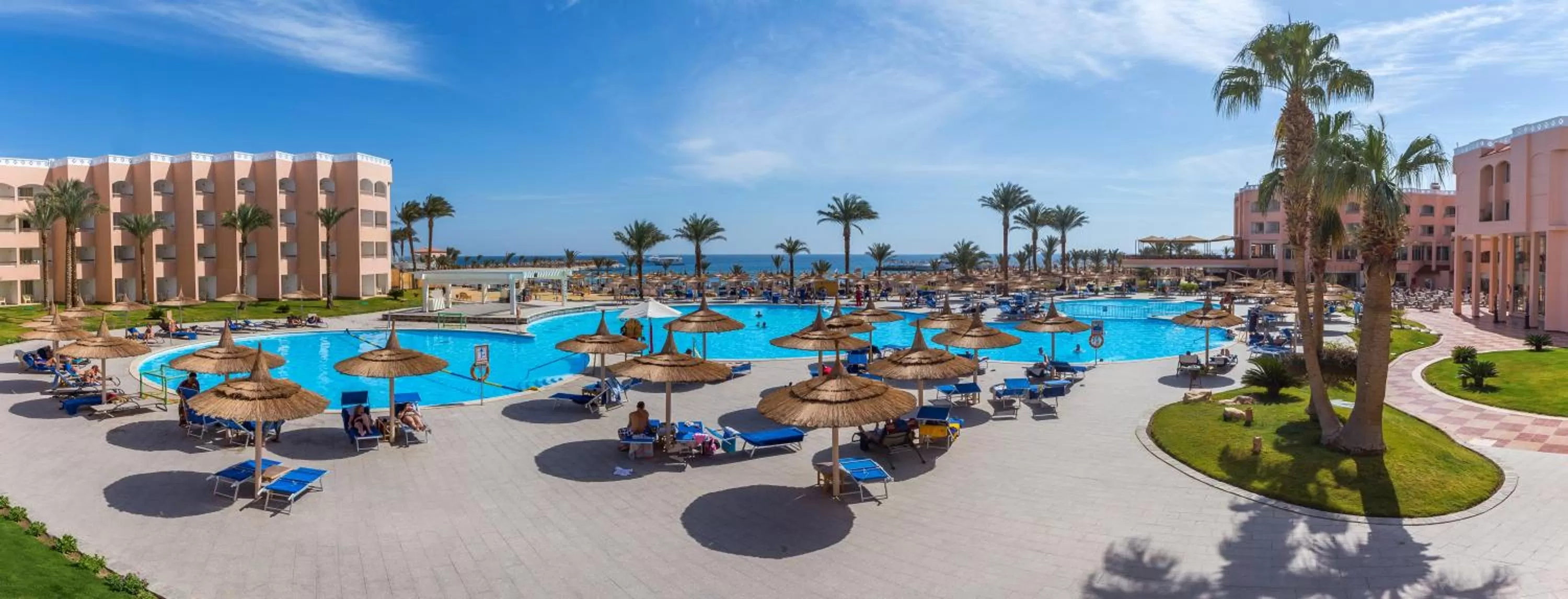 Swimming pool in Beach Albatros Aqua Park - Hurghada