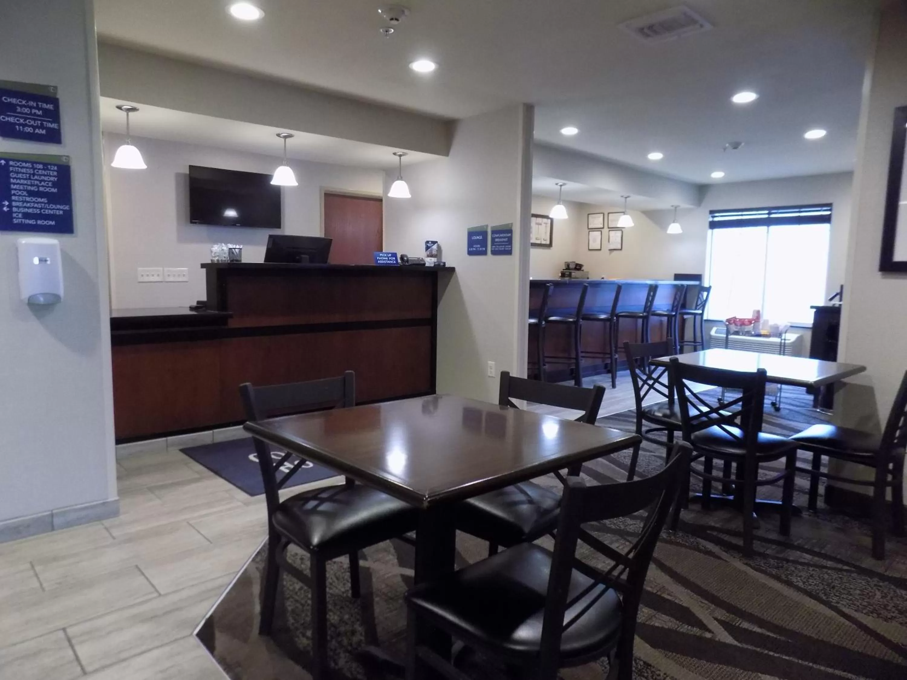 Lobby or reception in Cobblestone Hotel & Suites - Seward