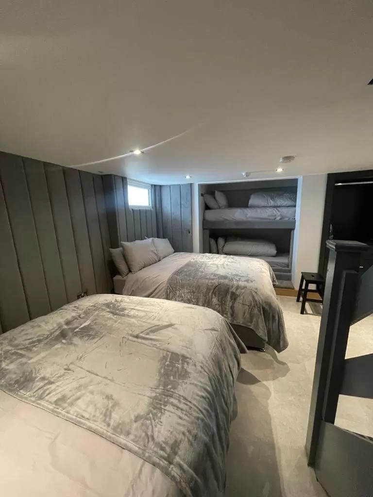 Bed in Belvedere Aparthotel - 83 Mount Pleasant