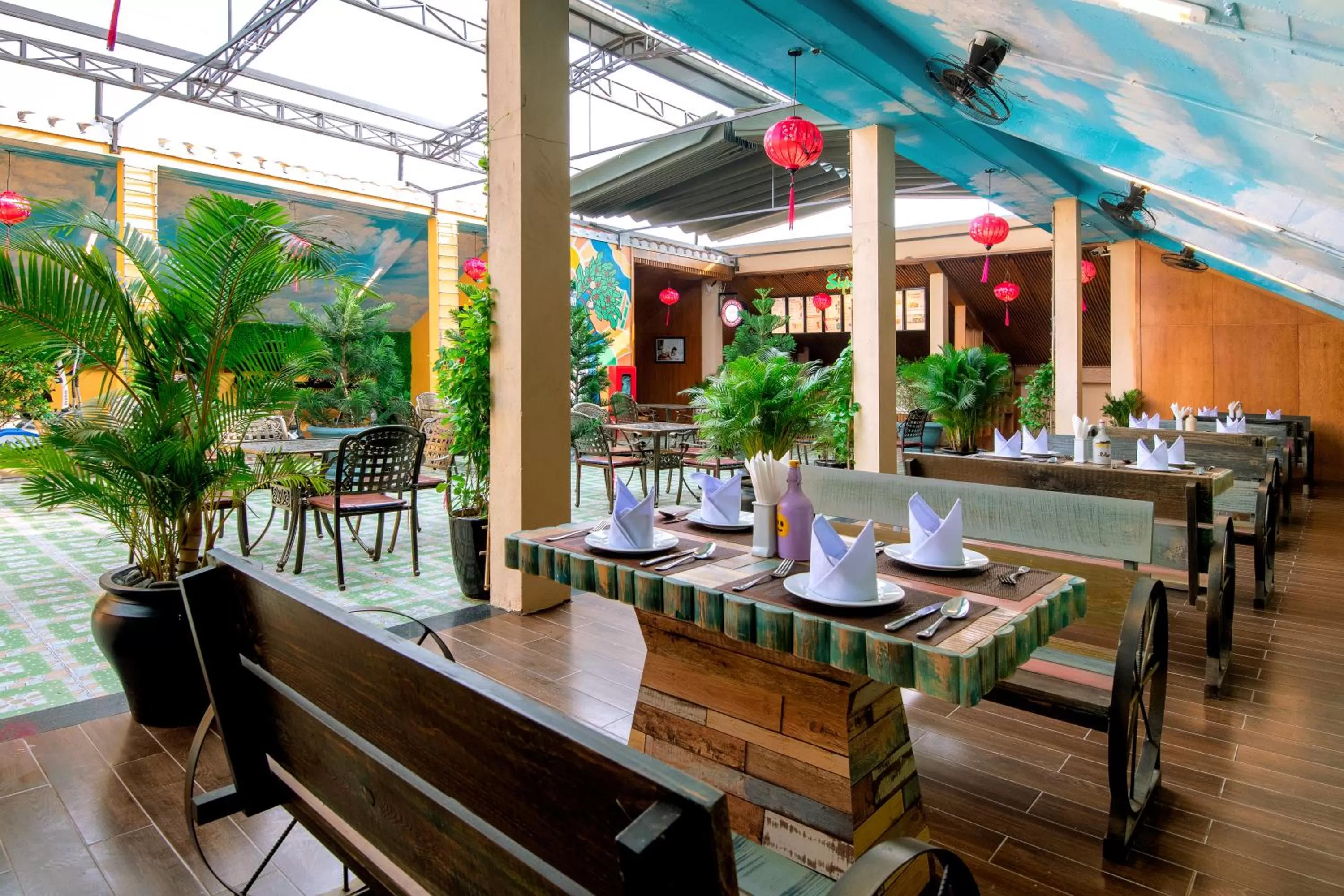 Restaurant/places to eat in Fivitel Hoi An Hotel