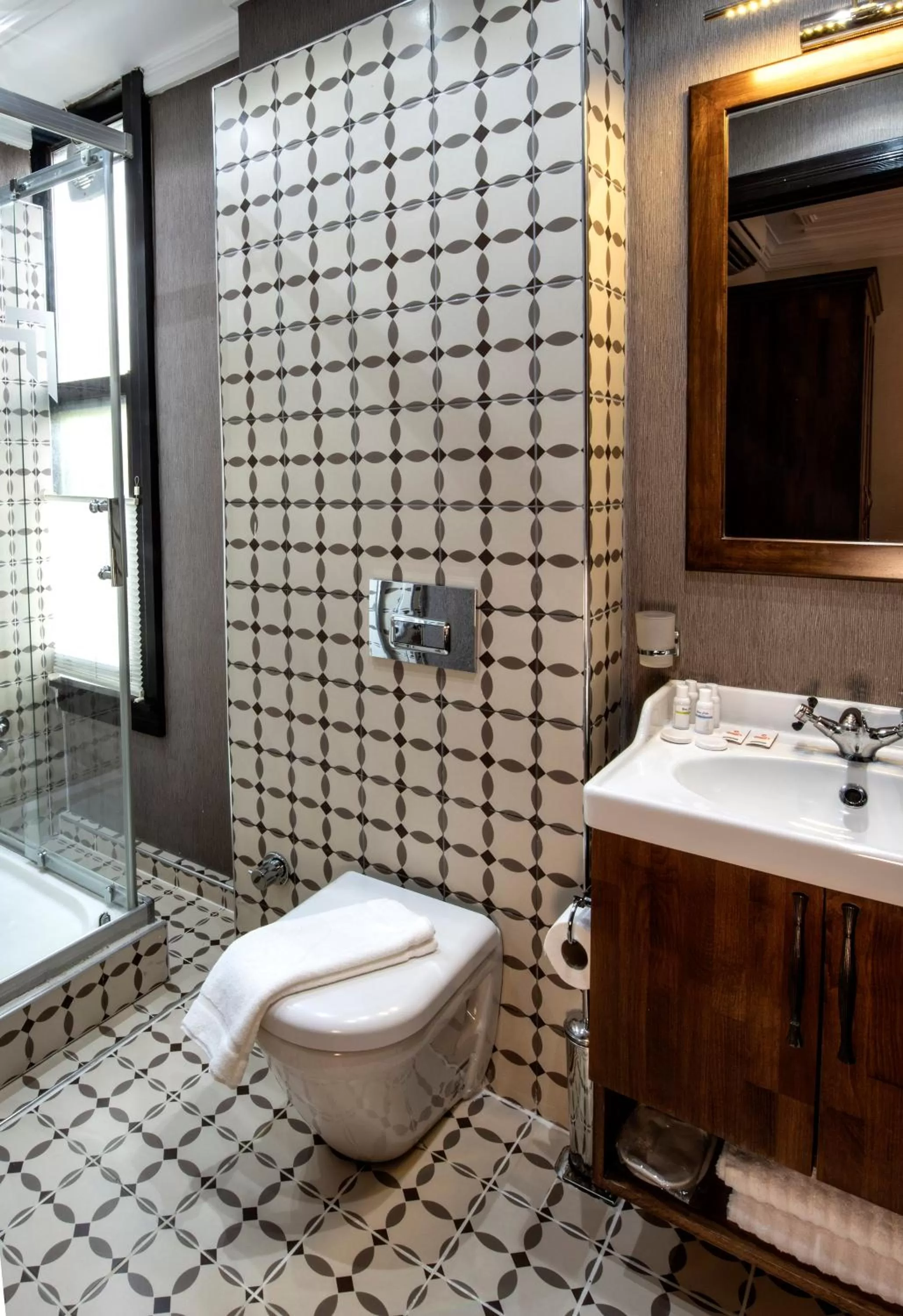 Bathroom in Mezzo Hotel