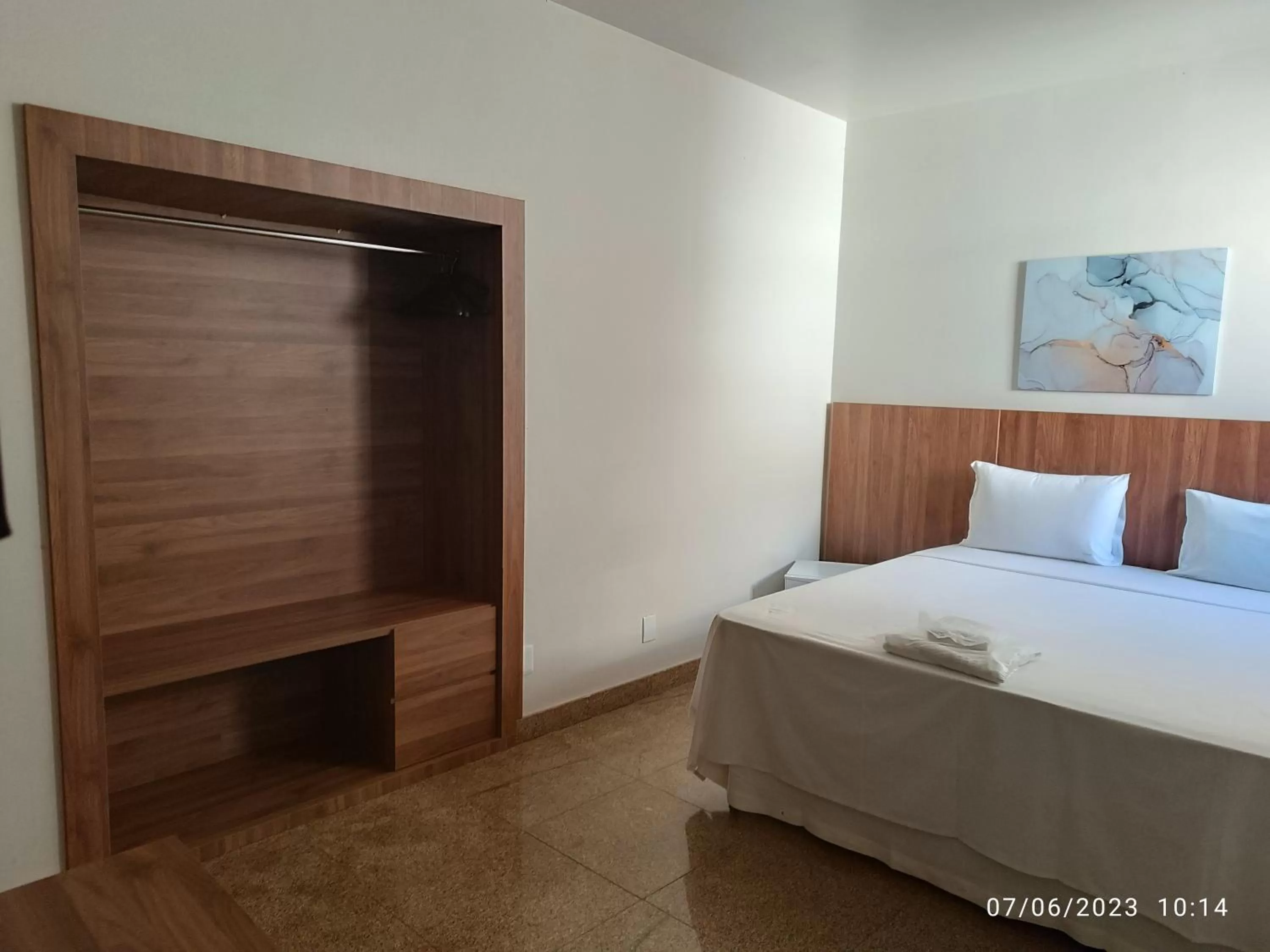 wardrobe, Bed in Hotel Oscar Blue Montes Claros