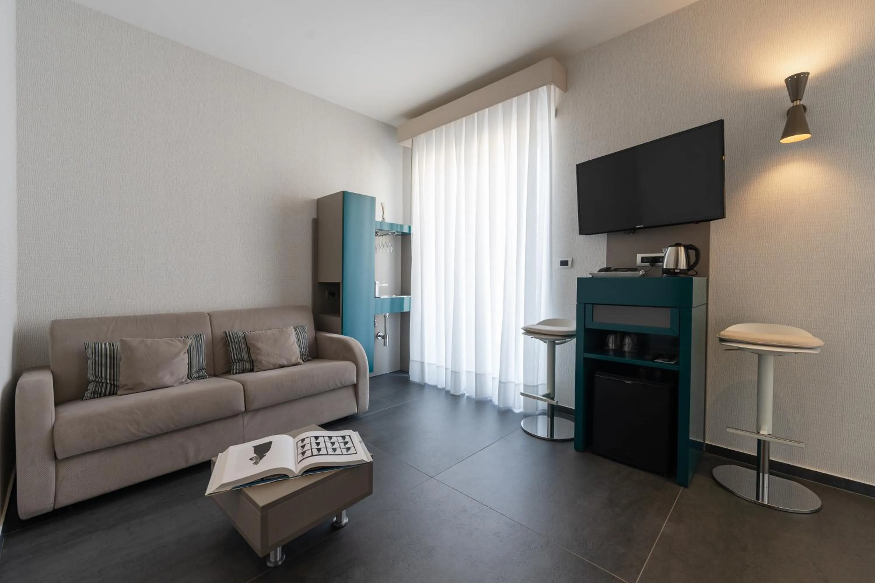 TV and multimedia in Reginna Palace Hotel