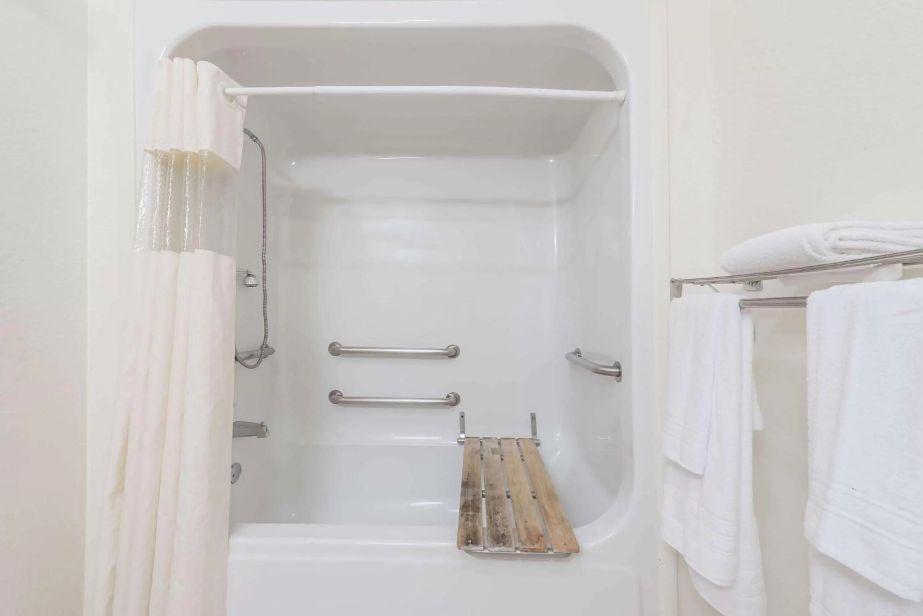 Bathroom in Super 8 by Wyndham Fort Worth Downtown South