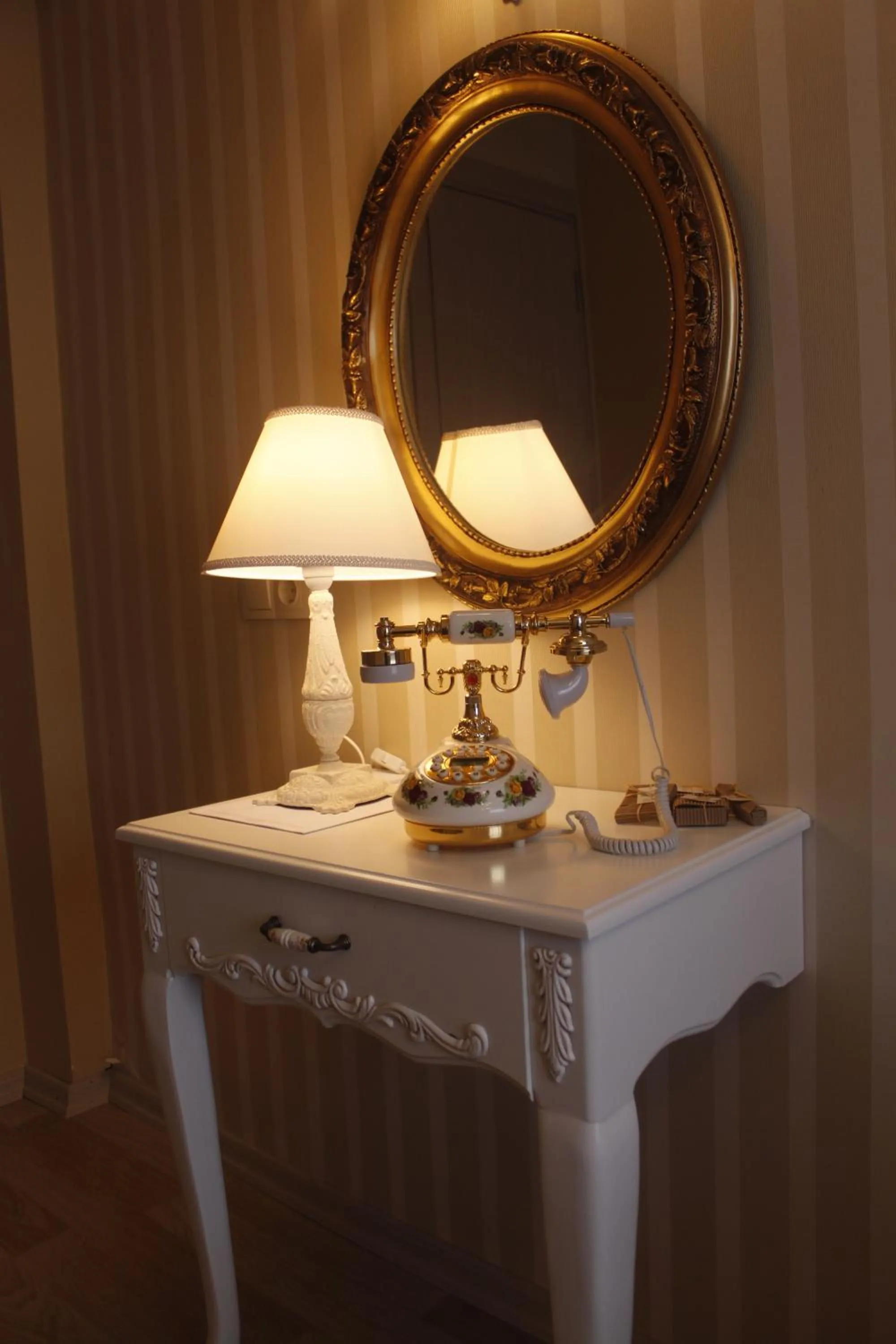 Decorative detail in Divani Ali Hotel