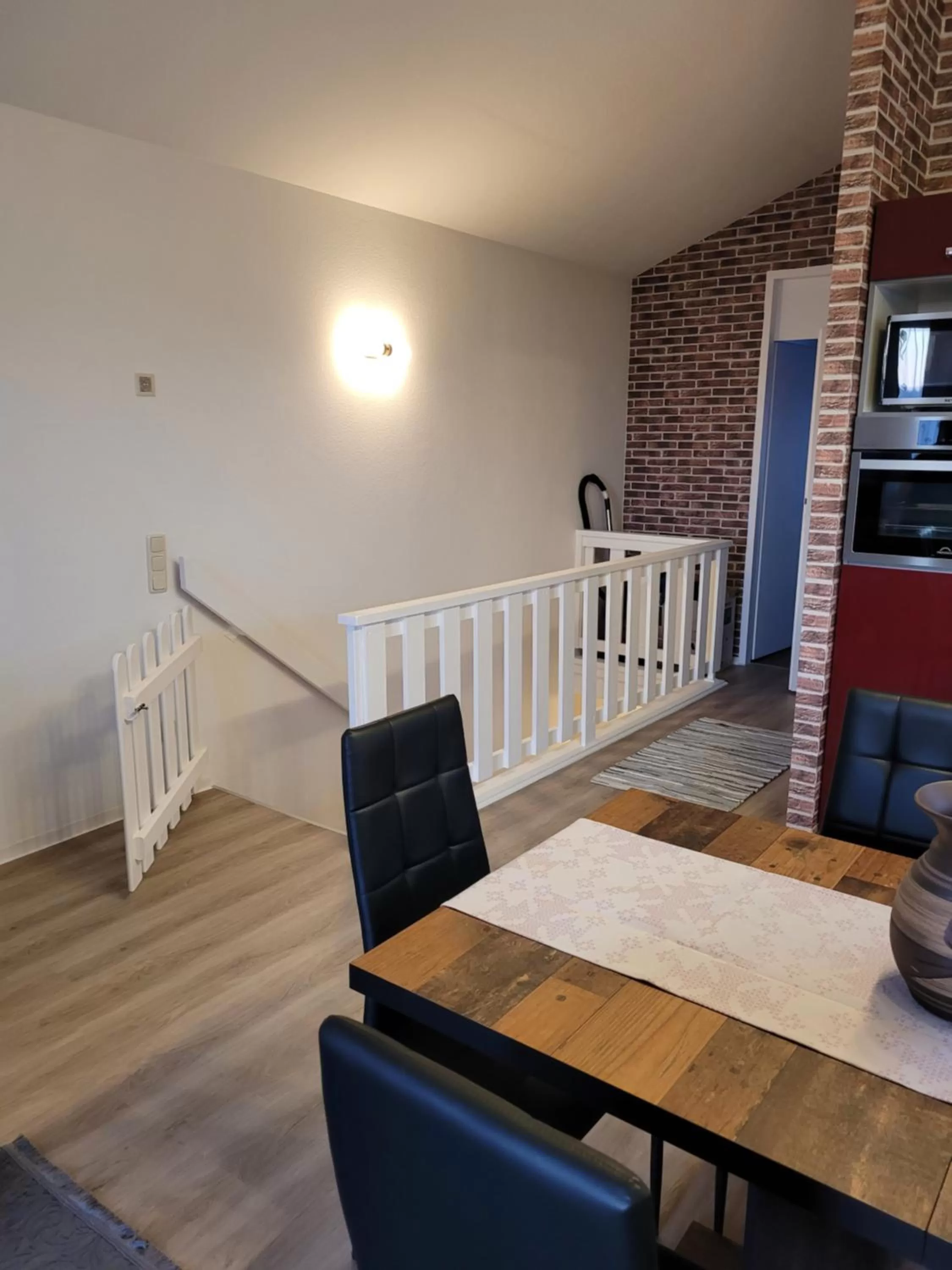 Dining area in King Panorama mit Netflix