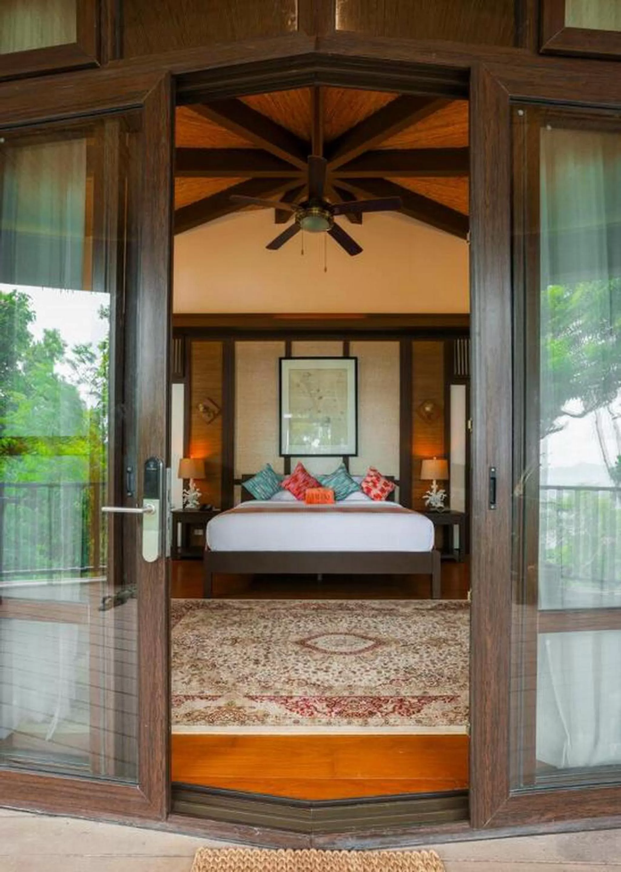 Facade/entrance, Bed in Lihim Resorts