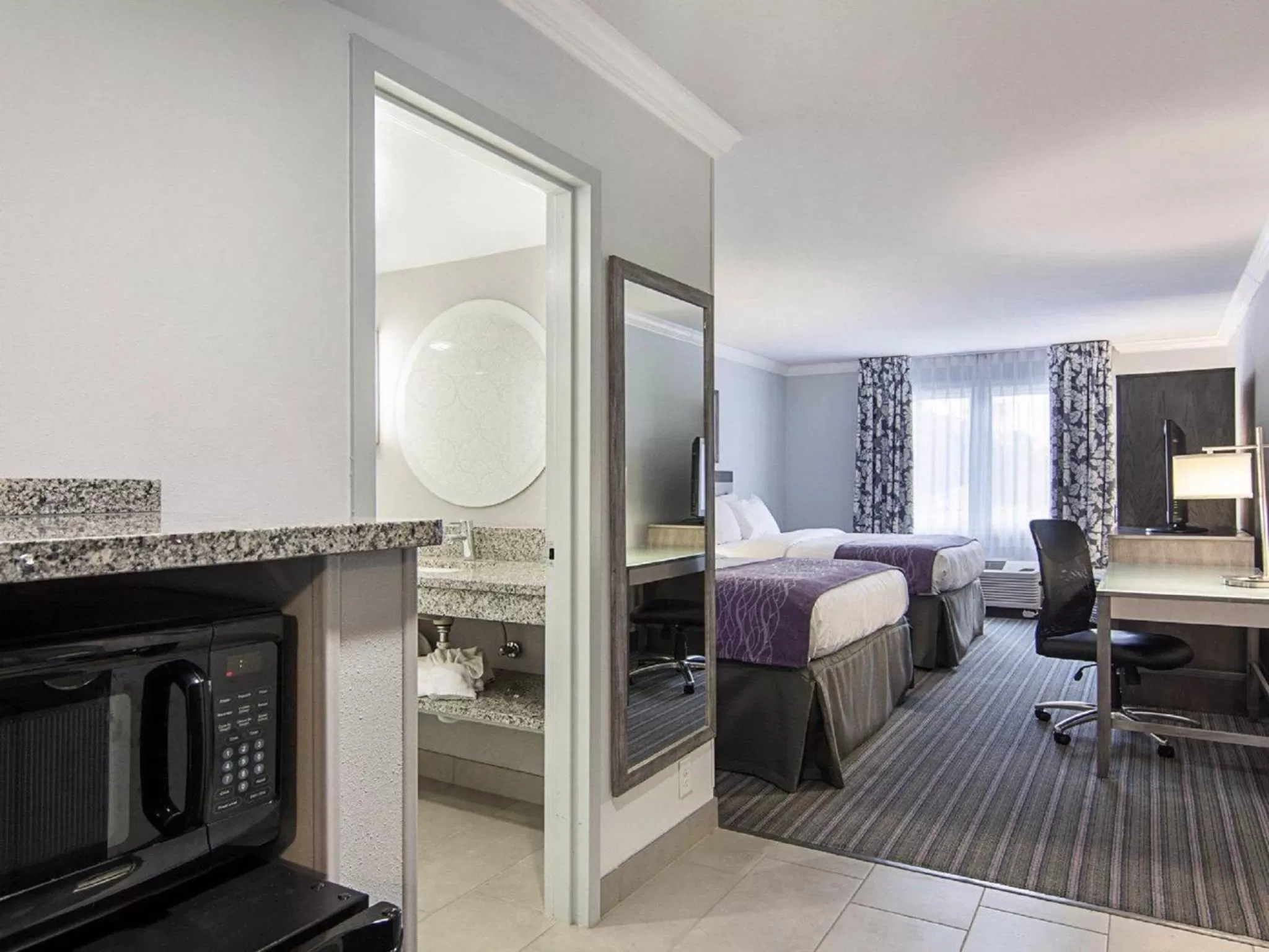 Standard 2 Queens Non Smoking in Comfort Inn Williamsburg Gateway