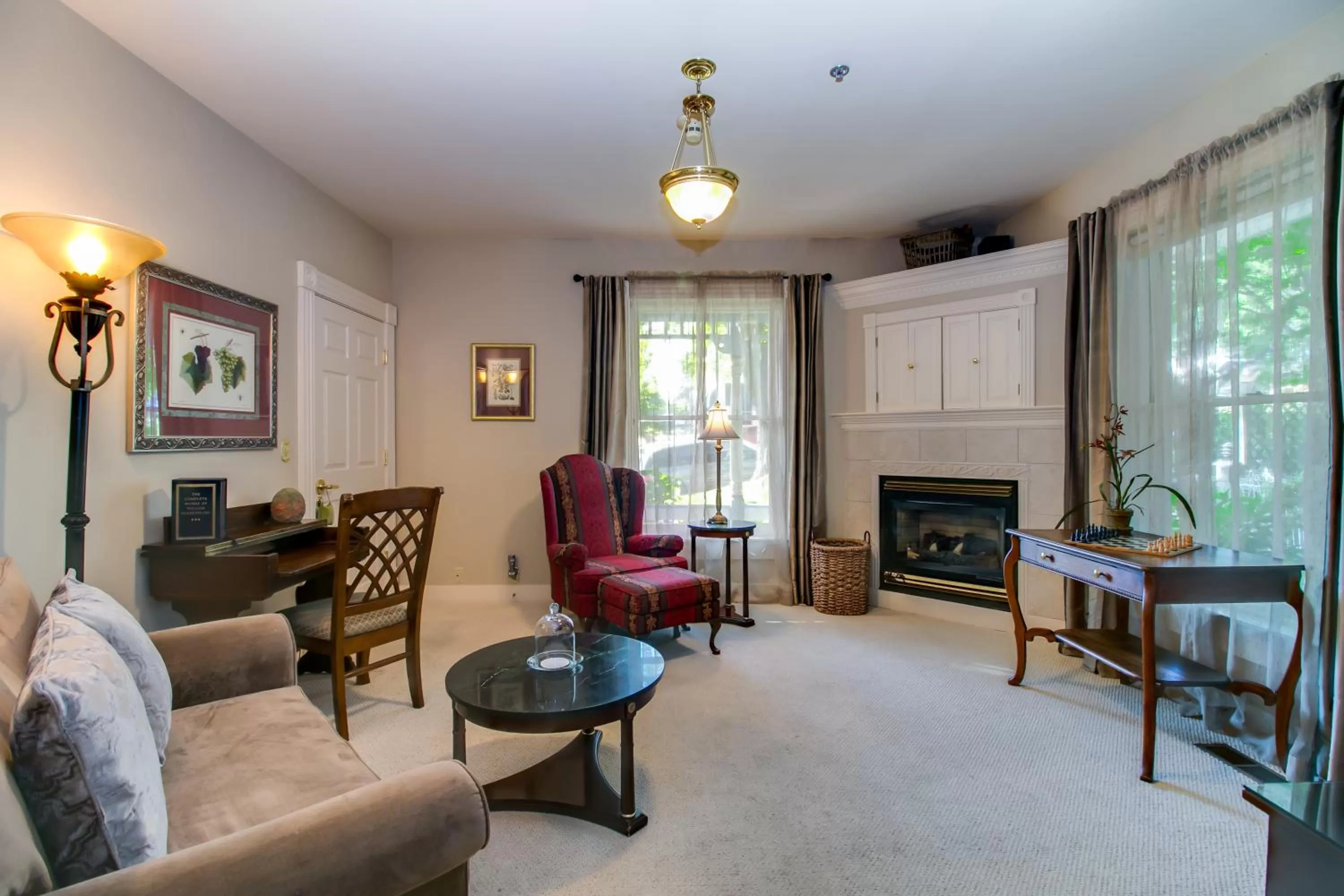 Seating area in Winchester Inn