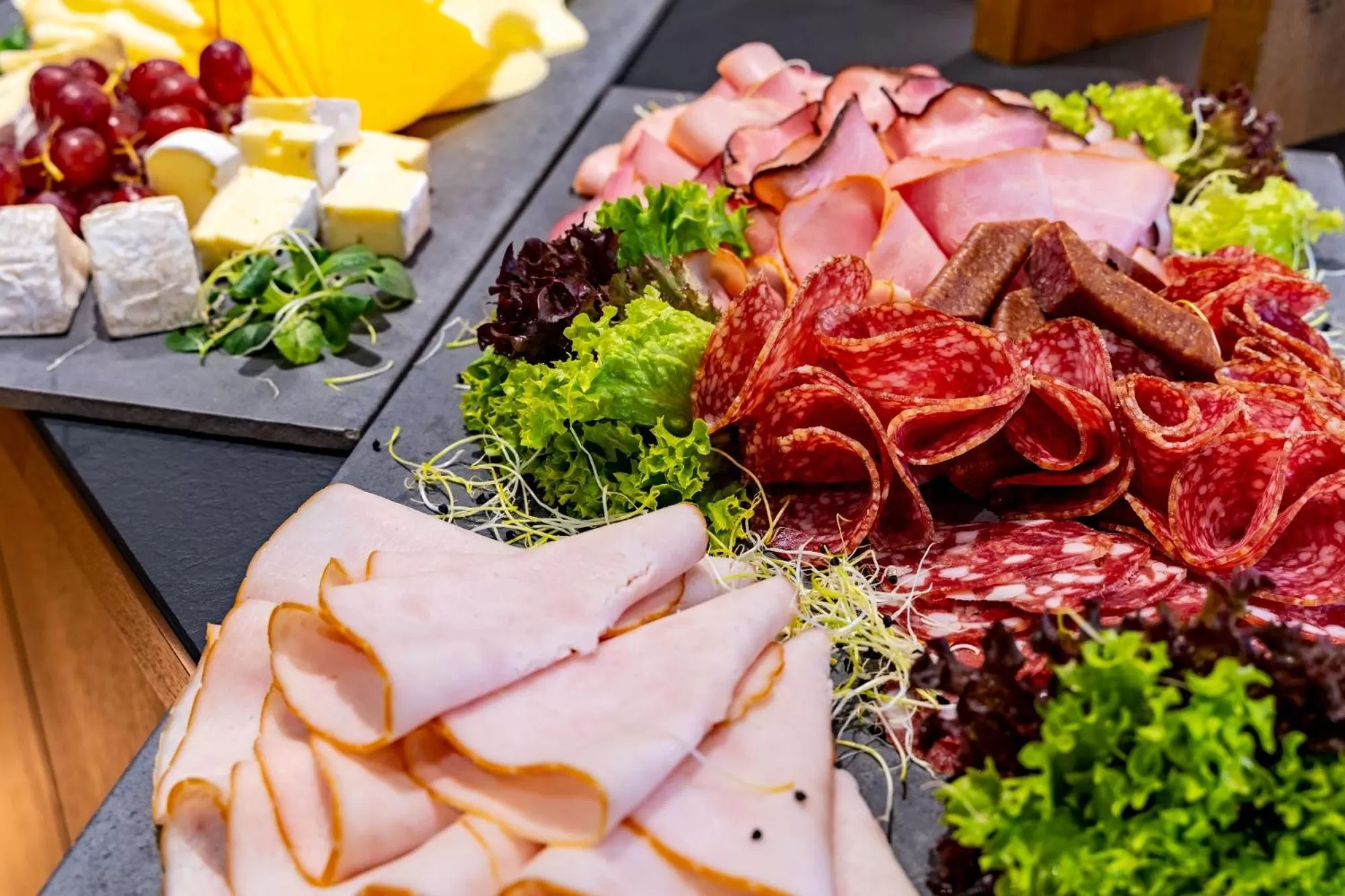 Restaurant/places to eat in Mountain Hotel Luis