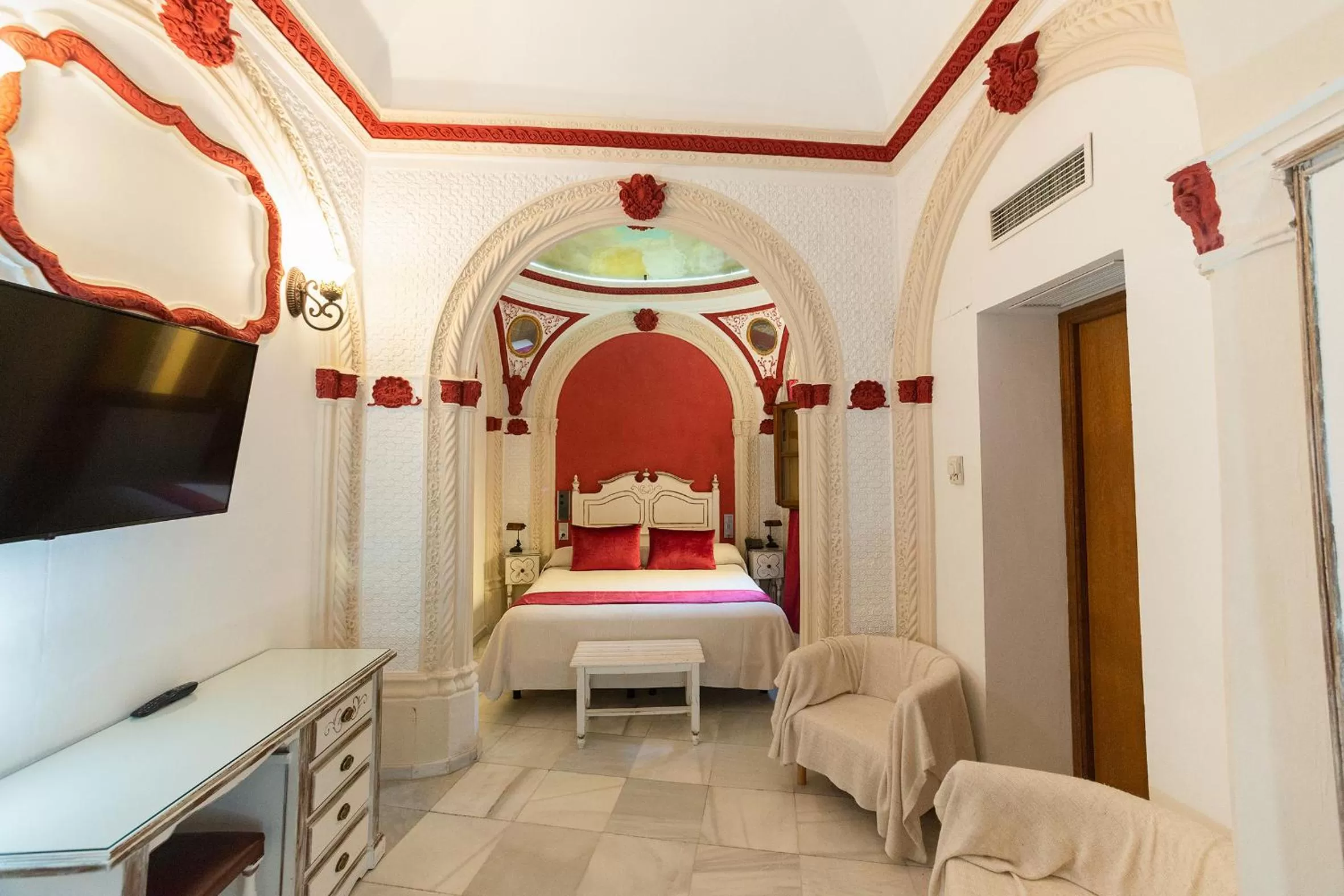 Photo of the whole room, Bed in Hotel Casa Museo de la Mezquita