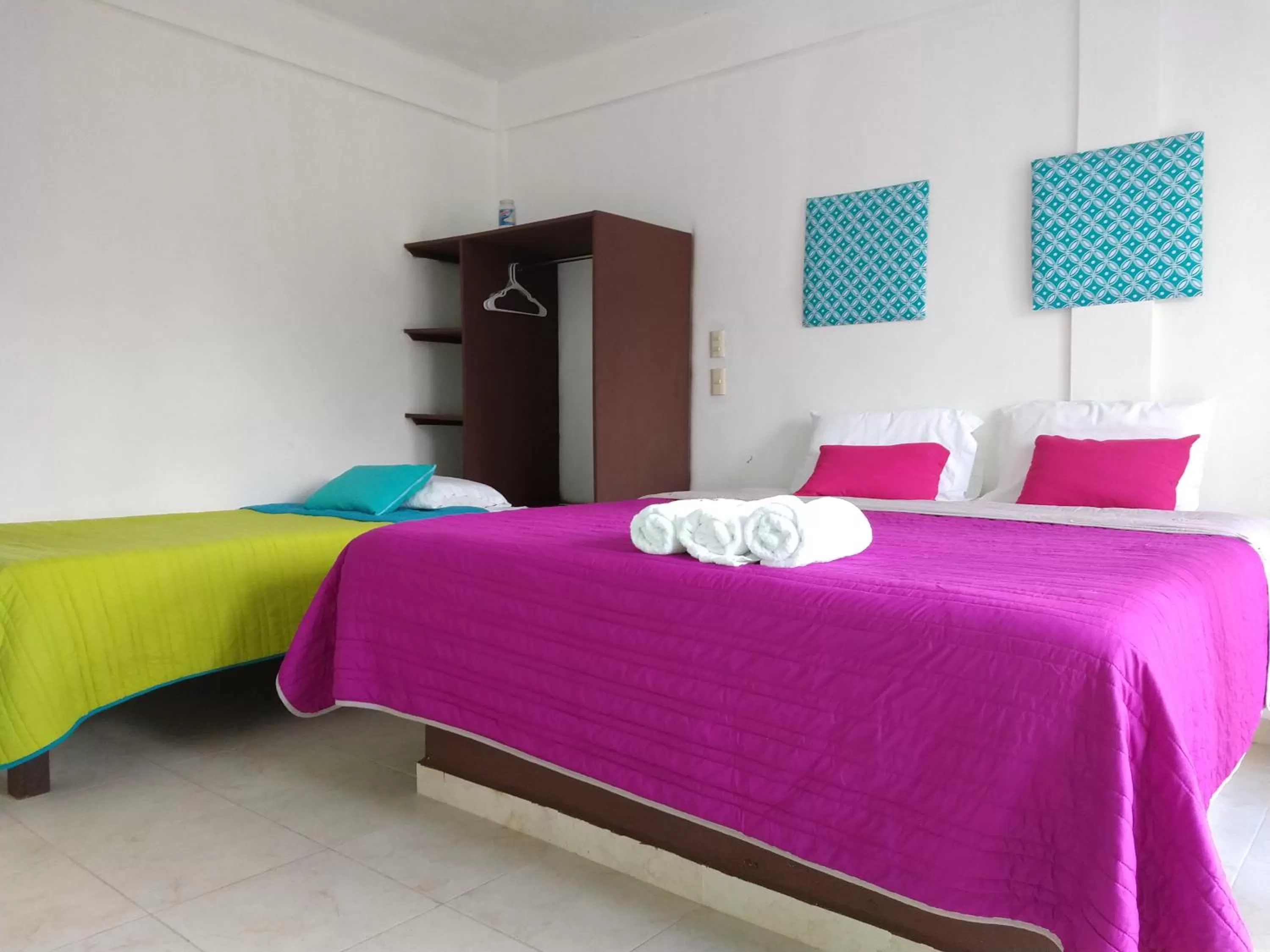 Photo of the whole room in Hotel España