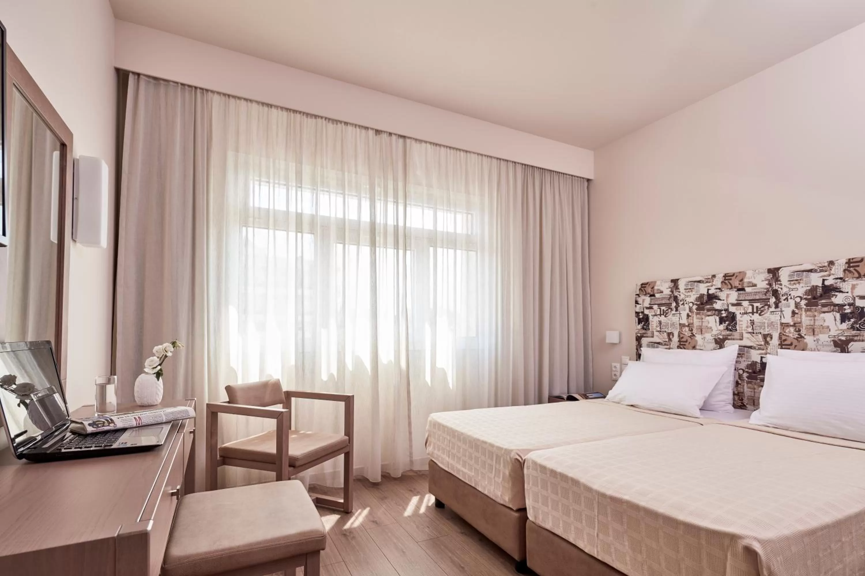 Photo of the whole room, Bed in Civitel Esprit