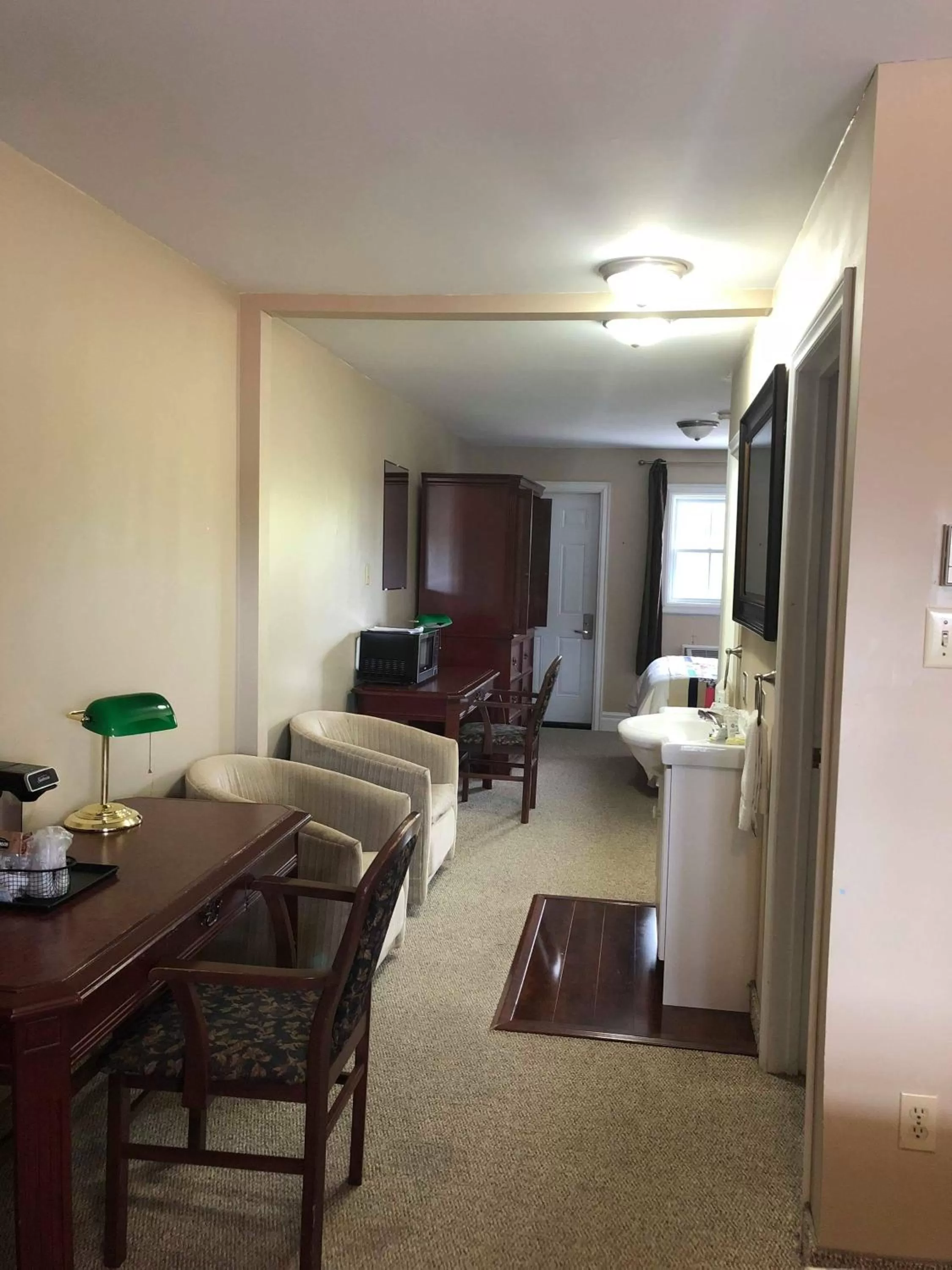 Coffee/tea facilities in Seaport Inn