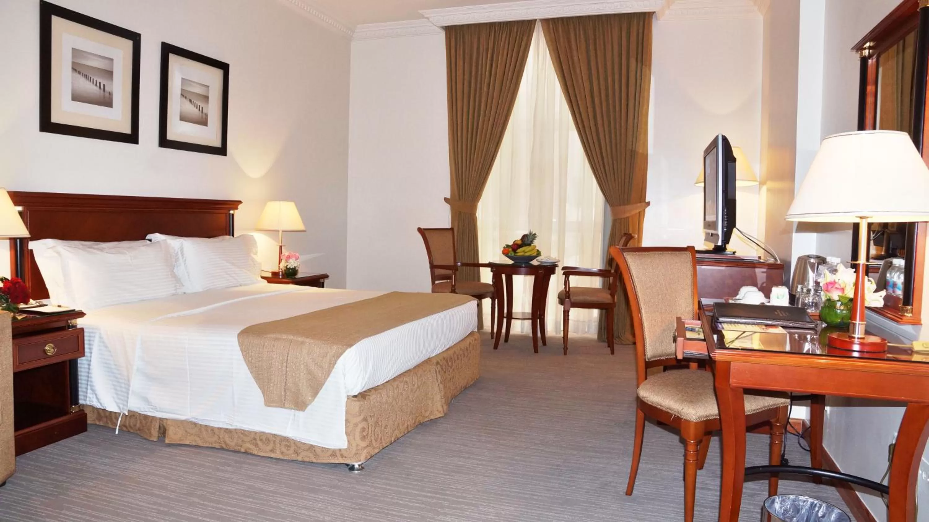 Bed in Executives Hotel - Olaya