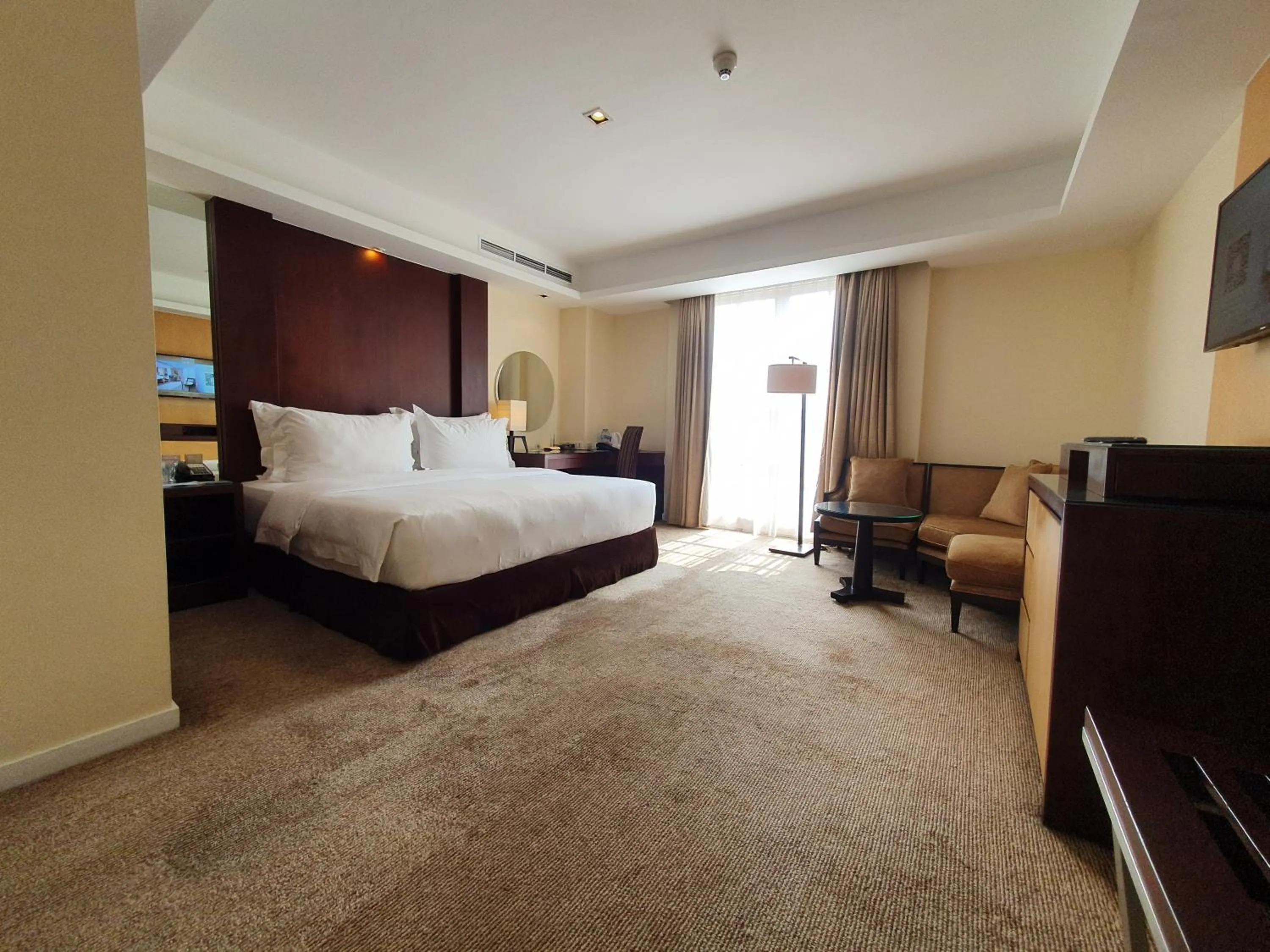 Living room, Bed in Hotel Gran Mahakam