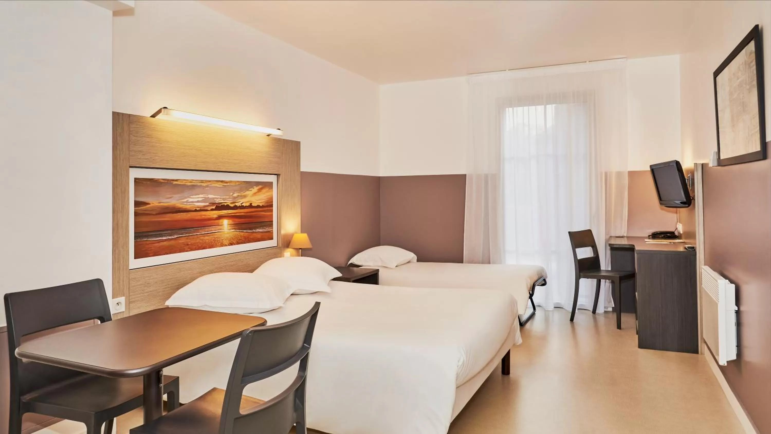 Photo of the whole room, Bed in Résidence Château du Mée